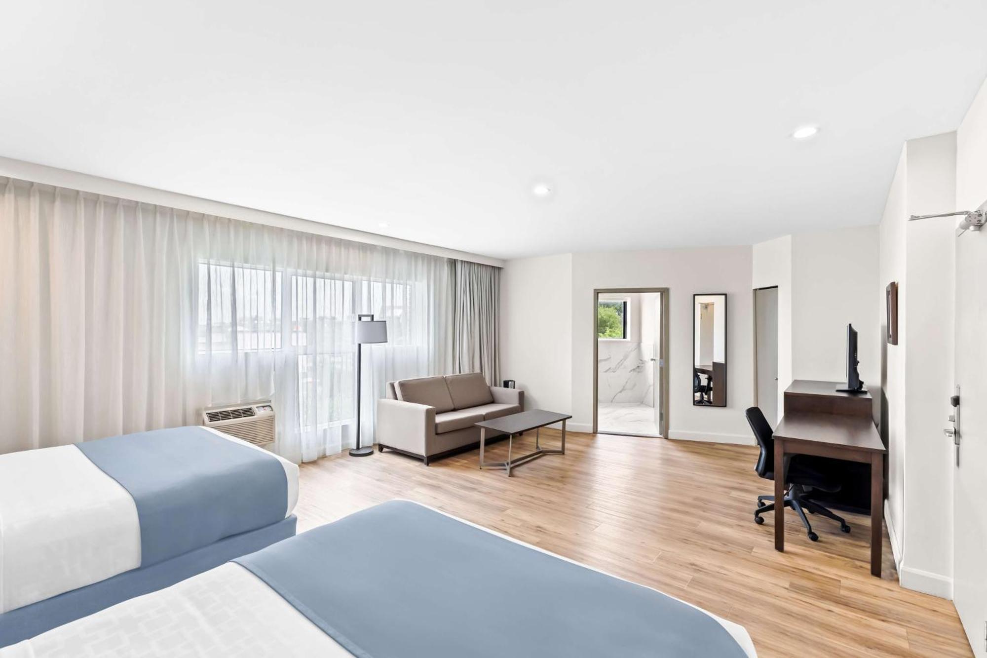 Western East Hotel 3*