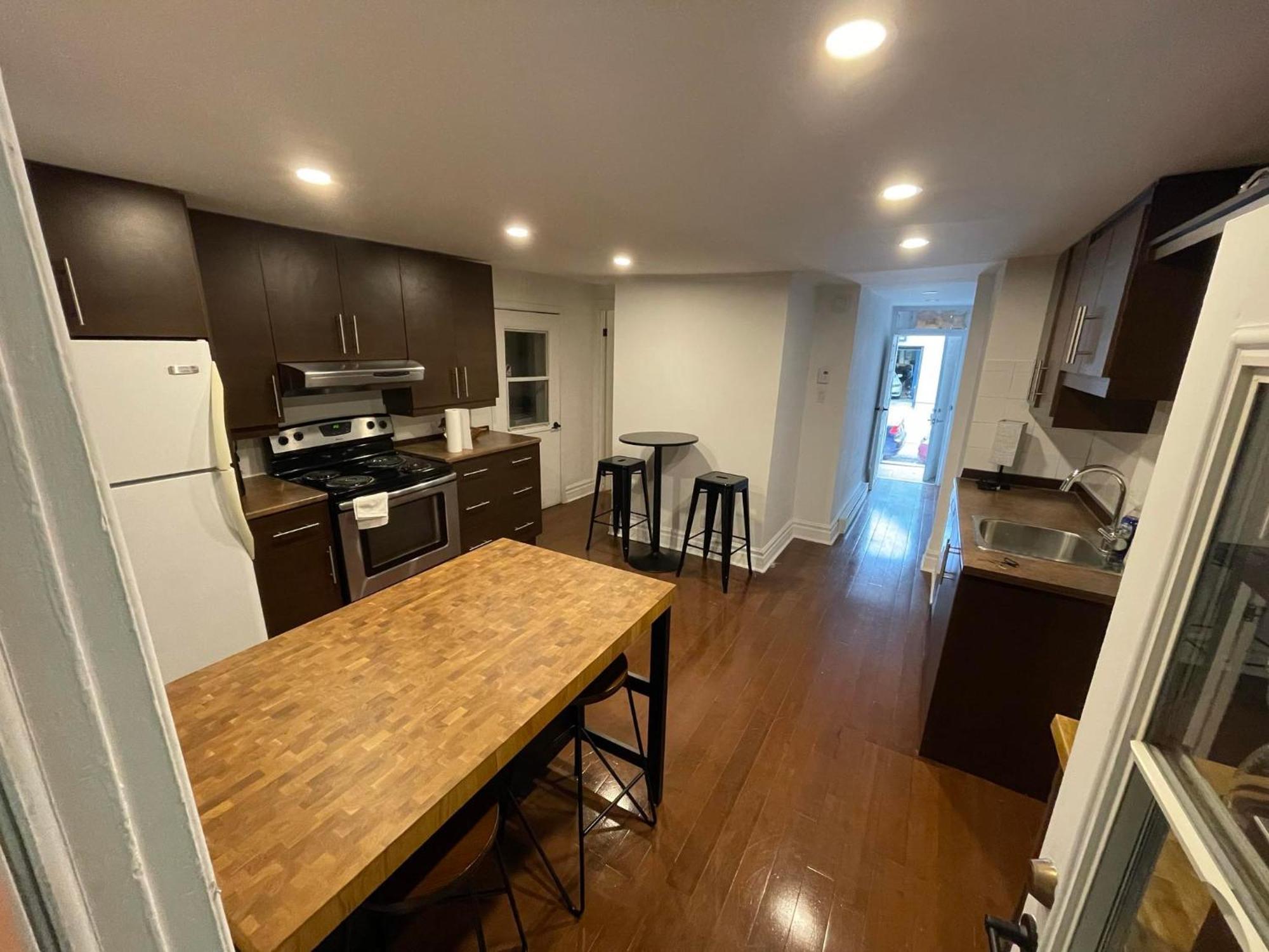 3944 Sainte Emilie Apartment *