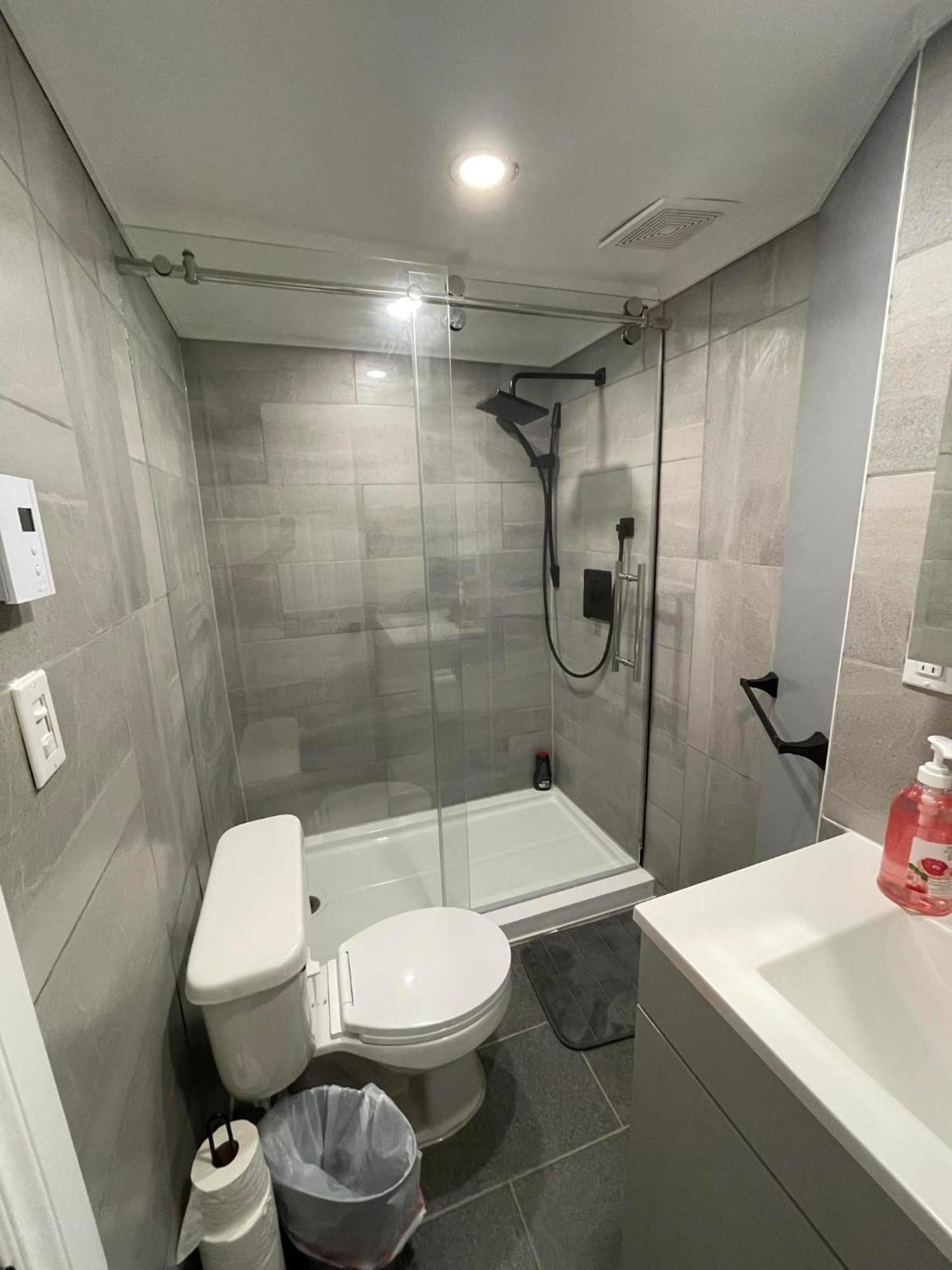 Apartment 3944 Sainte Emilie *