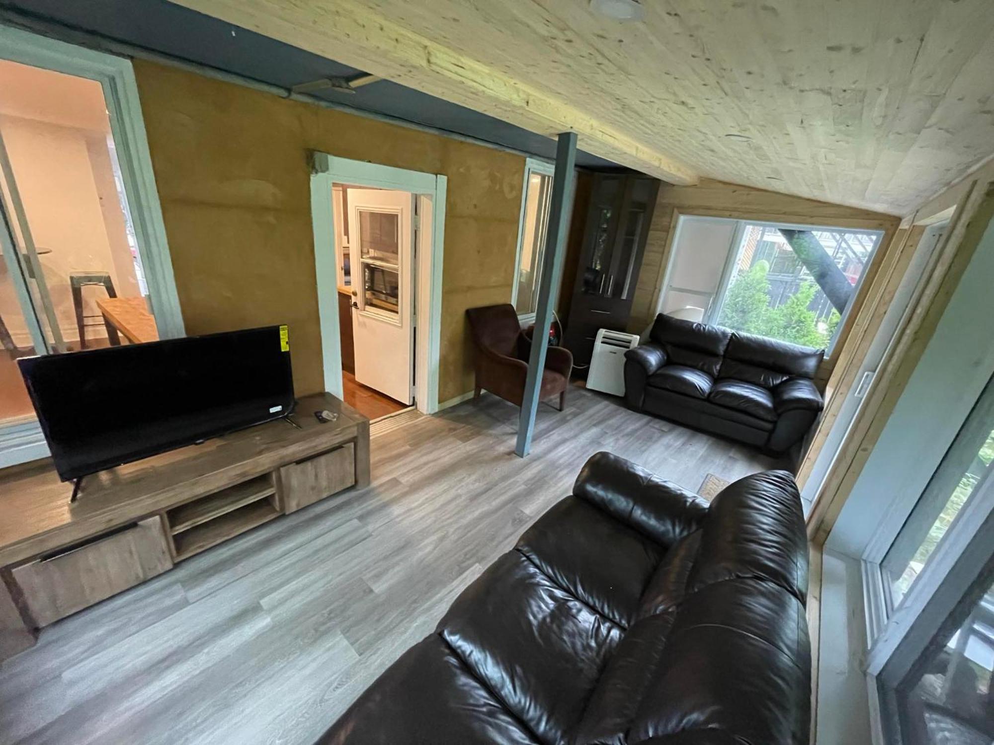 3944 Sainte Emilie Montreal