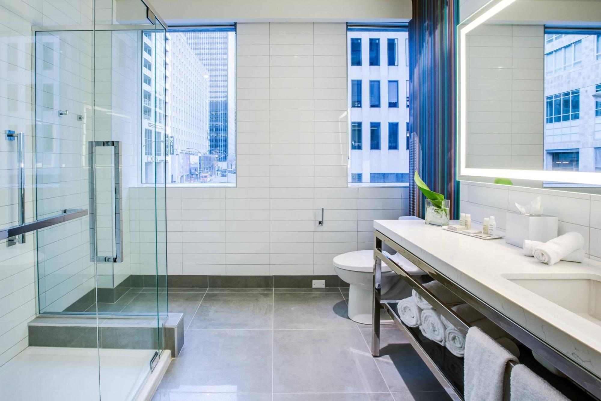 Renaissance Downtown Hotel
