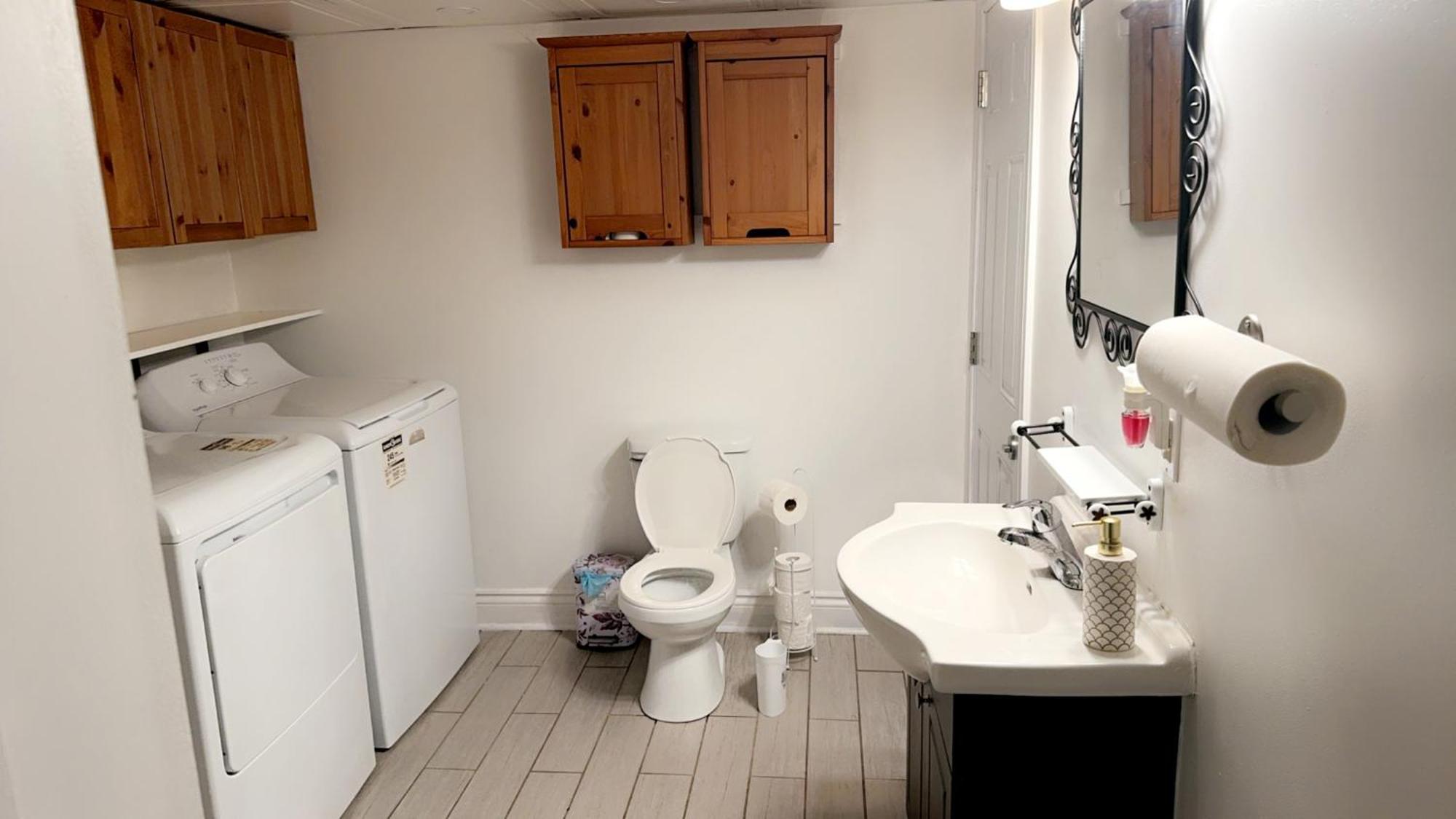 Spacious Basement Apartment *