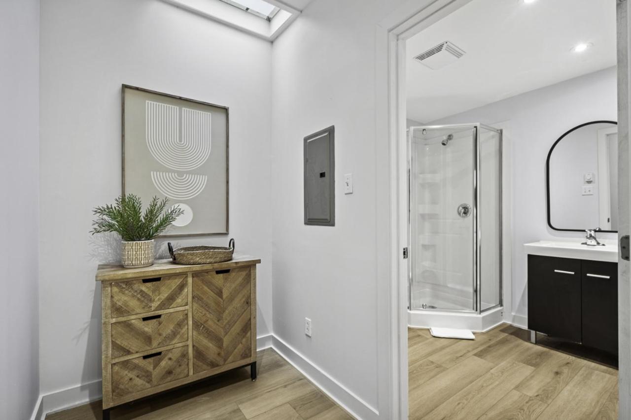Stylish Open-space By Jean Talon Market Apartment