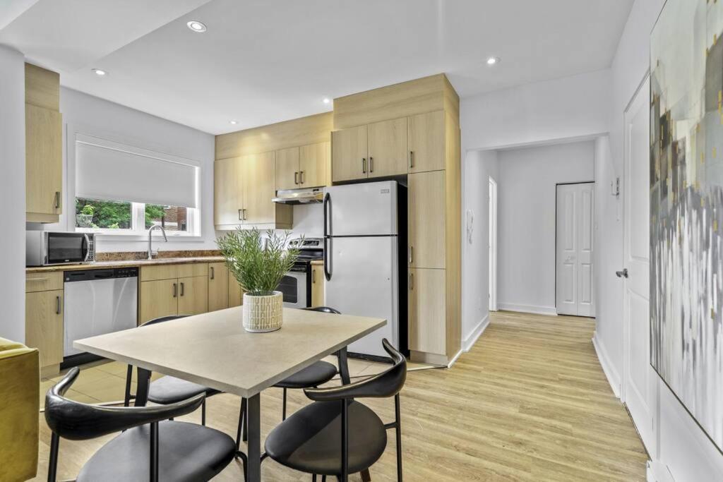 Stylish 2 Bedroom Haven By Jean Talon Market