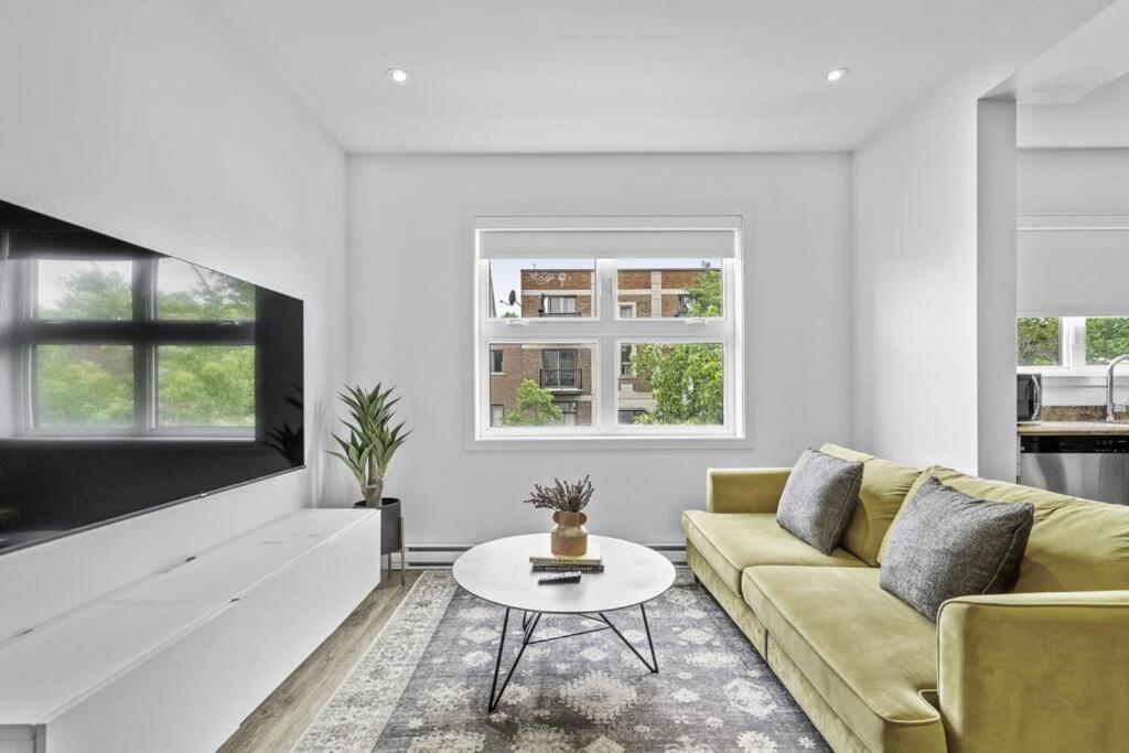Apartment Stylish 2 Bedroom Haven By Jean Talon Market Montreal
