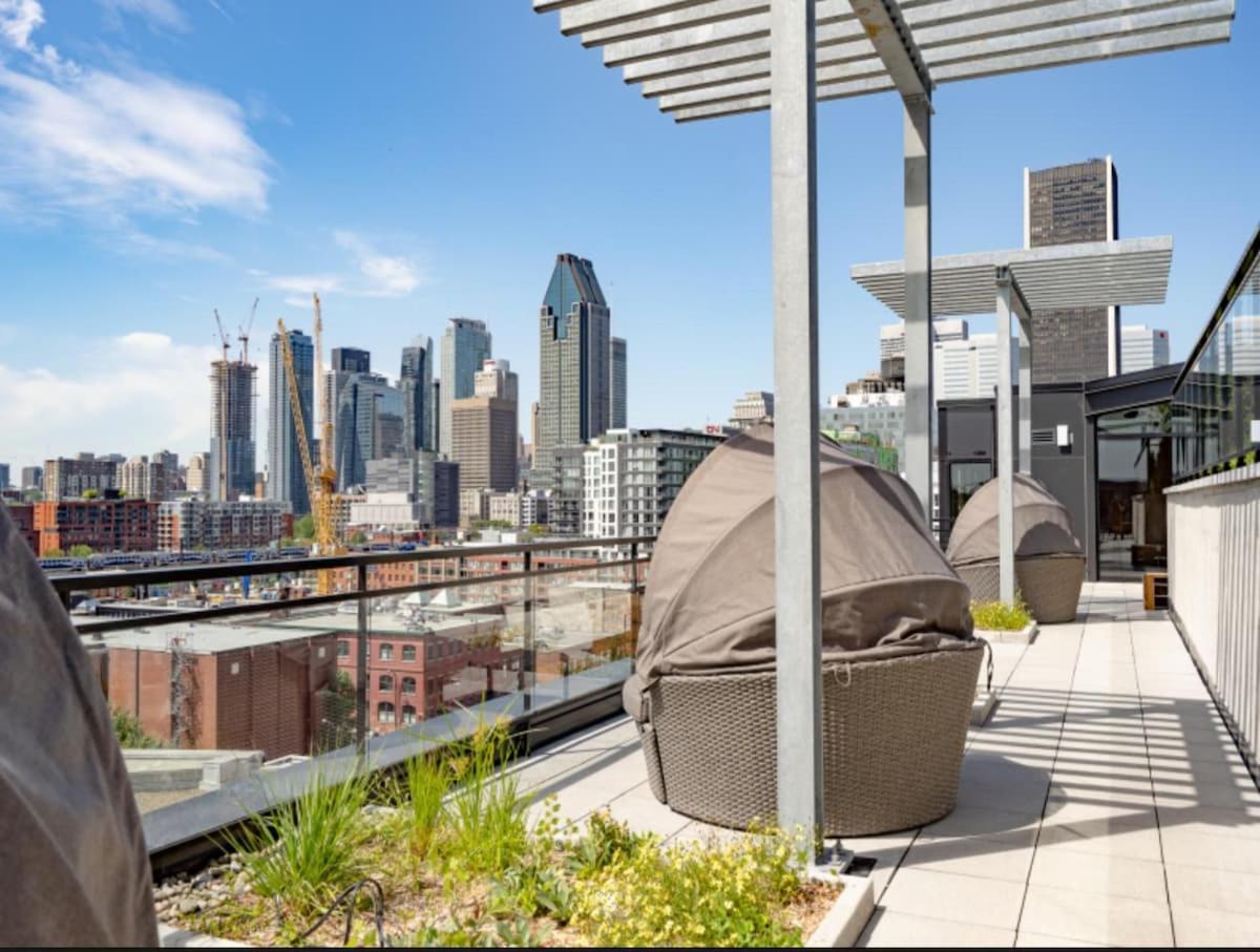 Penthouse With Pool And Parking Apartment Montreal