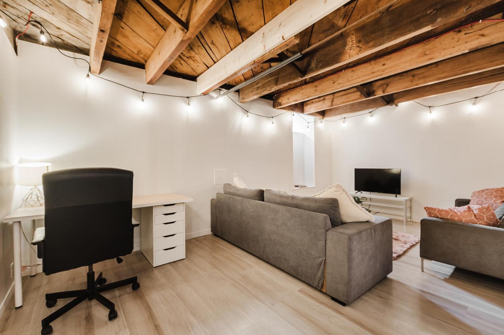 Casakaia Cozy 2 Bdr With Backyard And Parking Apartment Montreal