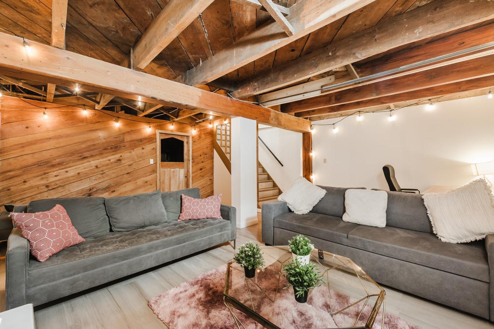 Casakaia Cozy 2 Bdr With Backyard And Parking * Montreal