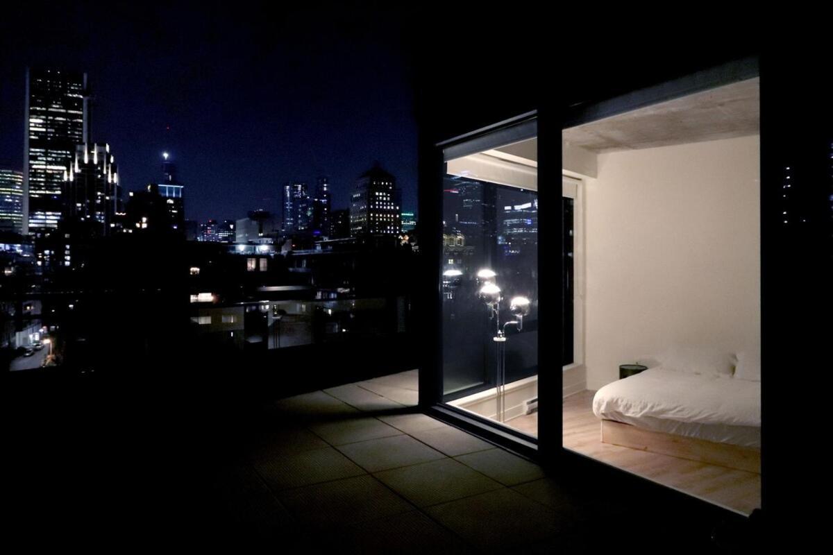 De Luxe Avec Piscine Montreal