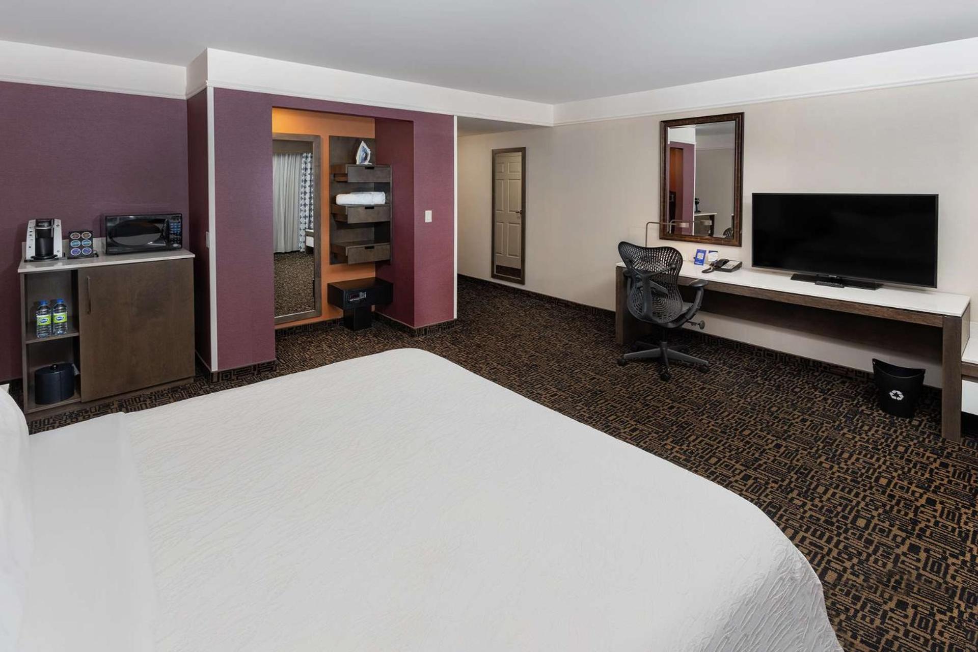 Hilton Garden Centre-ville Hotel 4*