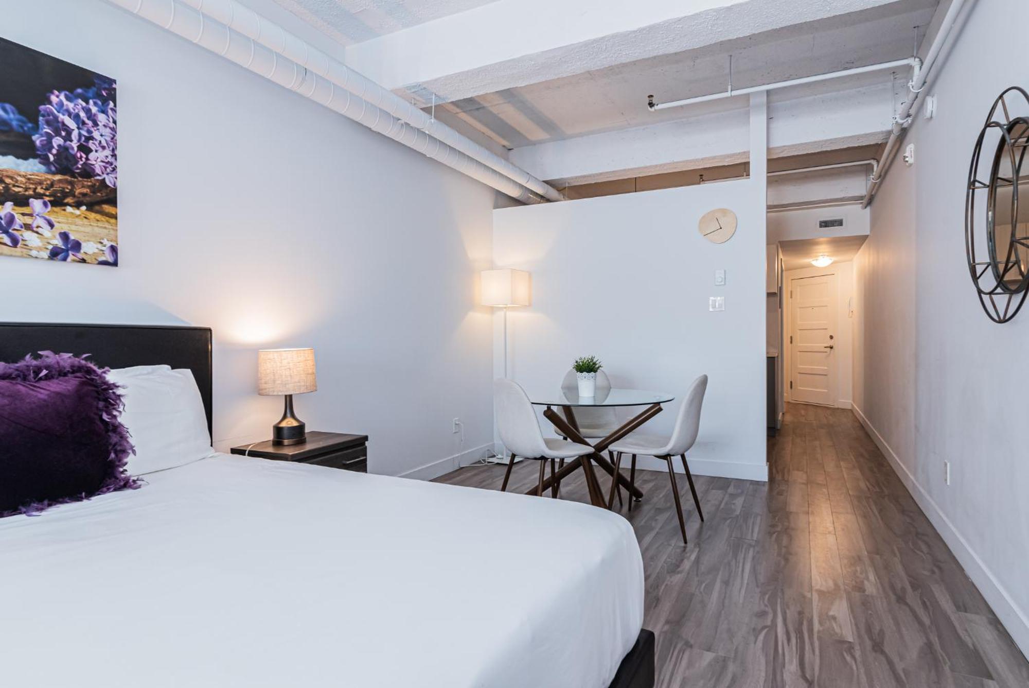 St Hubert - Corporate Relocation Apartment Montreal