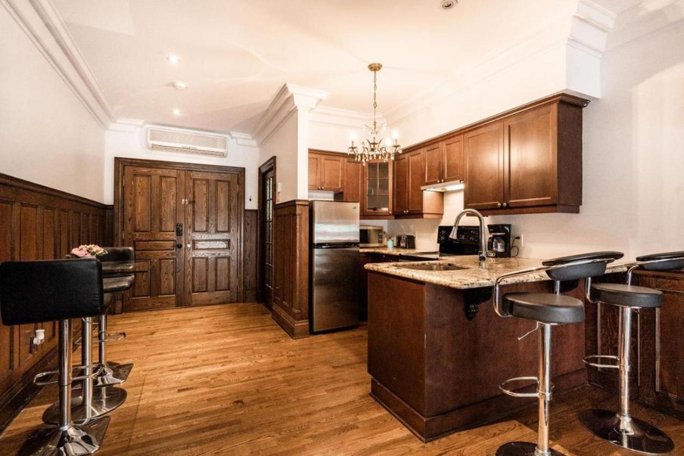 Apartment Beautiful Downtown Studio - A