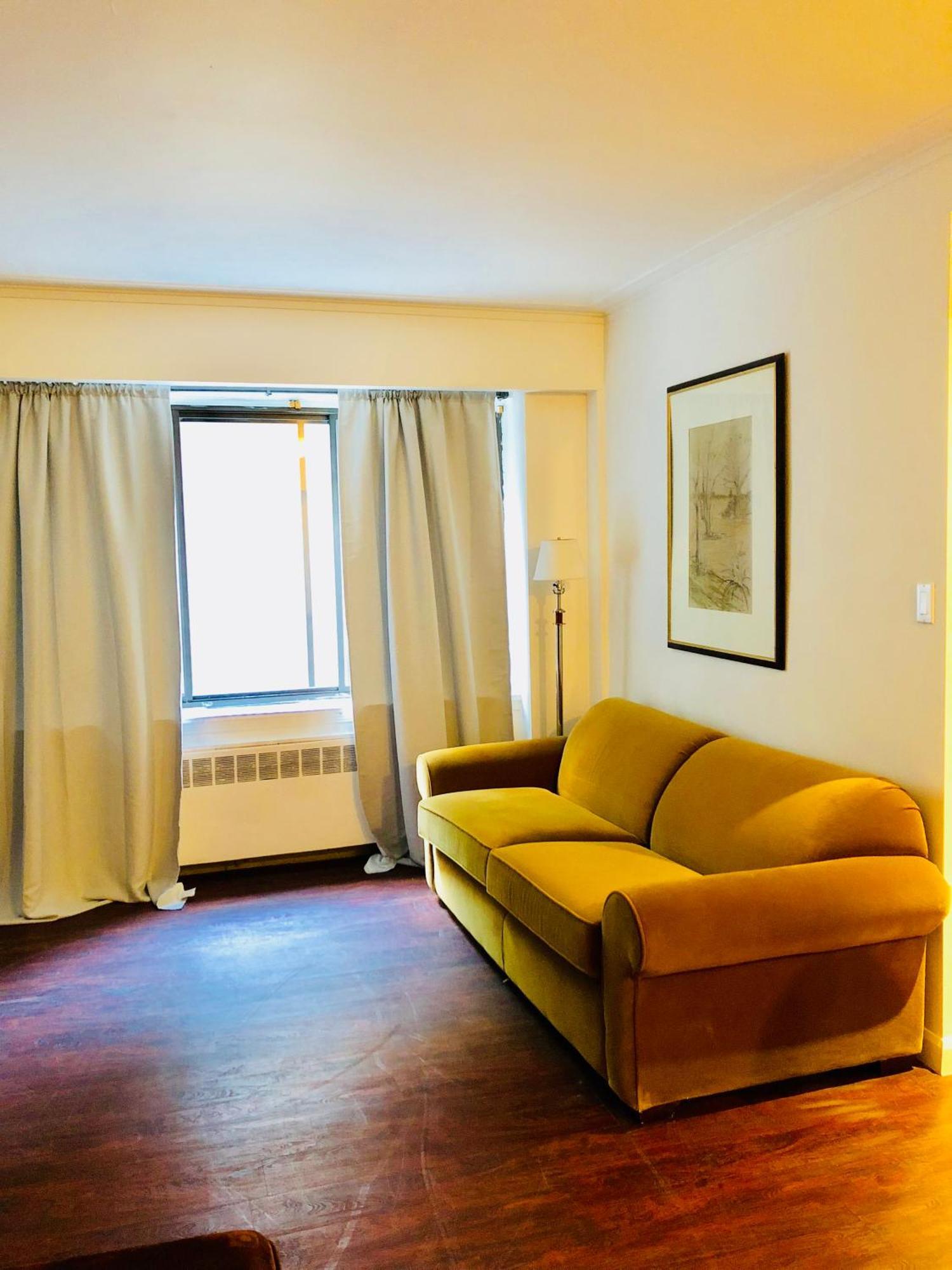 Stylish Comfortable In The Golden Square Mile