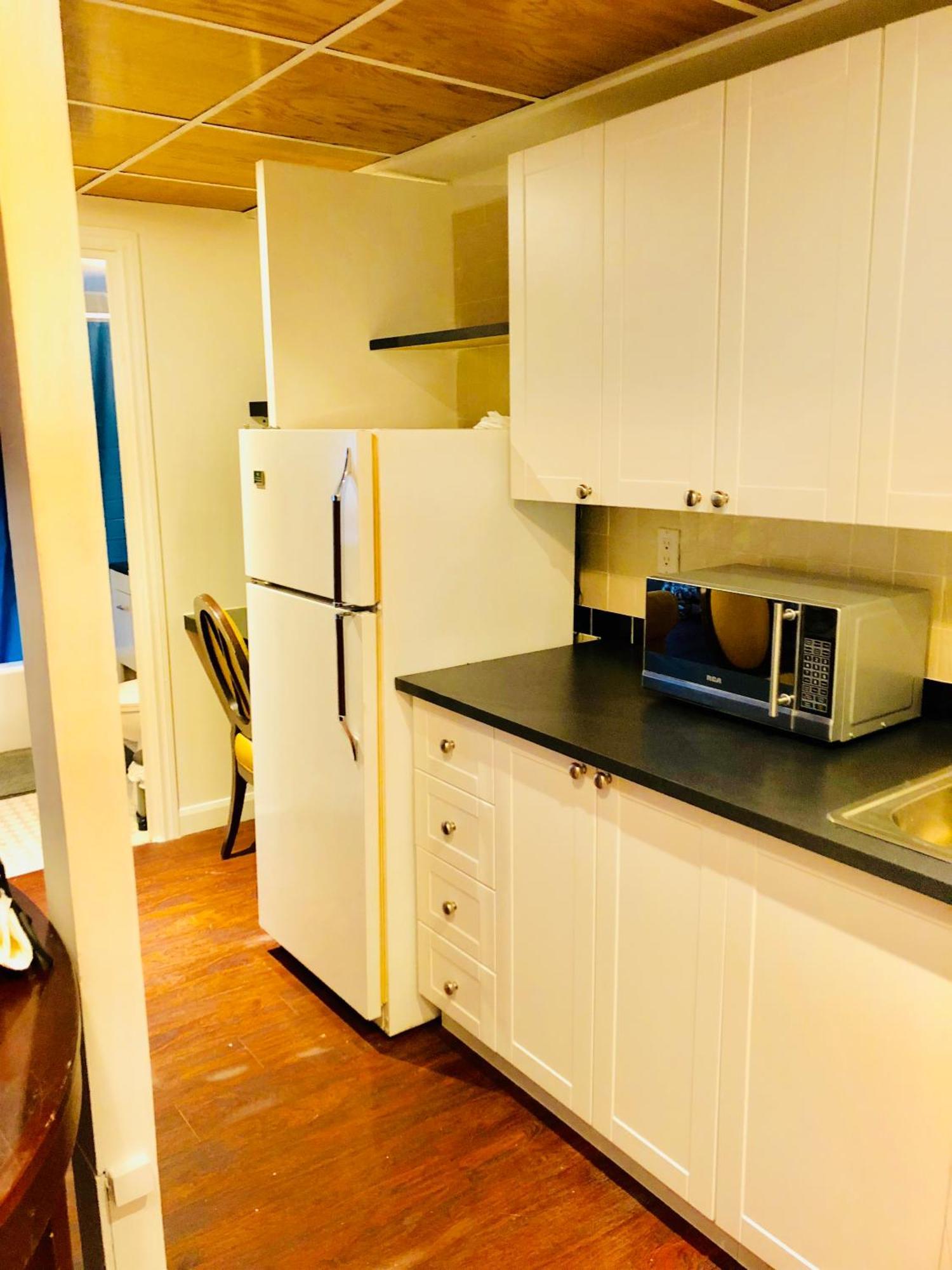 Stylish Comfortable In The Golden Square Mile Apartment Montreal