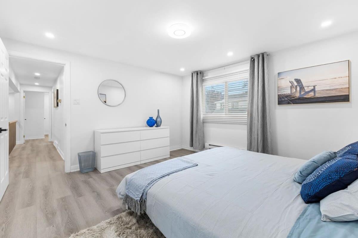 Spacious Urban In West - 4br * Montreal