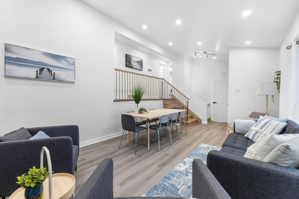Spacious Urban In West - 4br