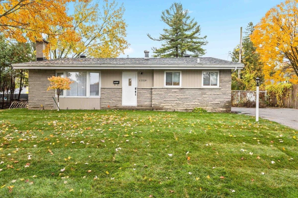 Spacious Urban In West - 4br Holiday home *