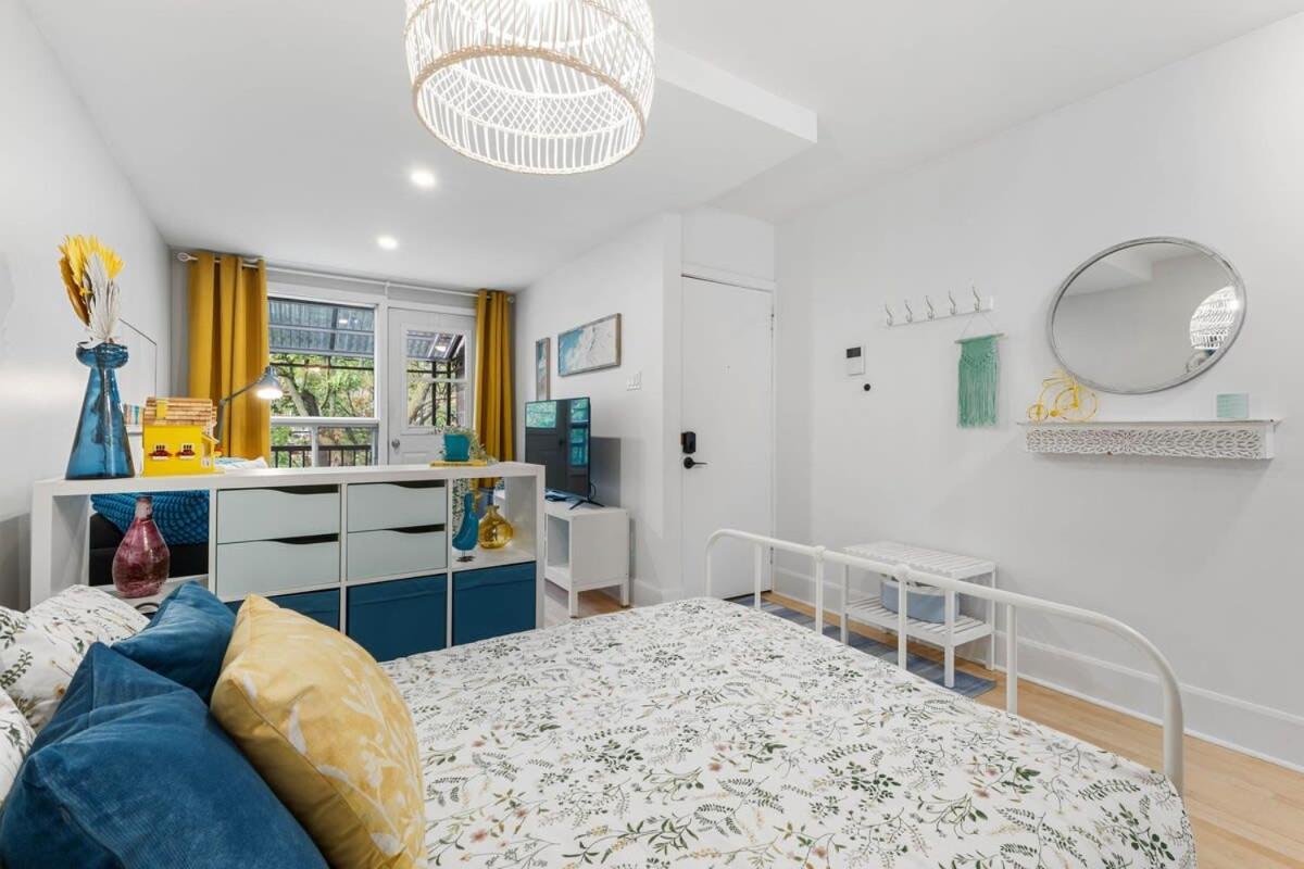 Charming 1 Bedroom Cozy And Fully Equipped Apartment Montreal