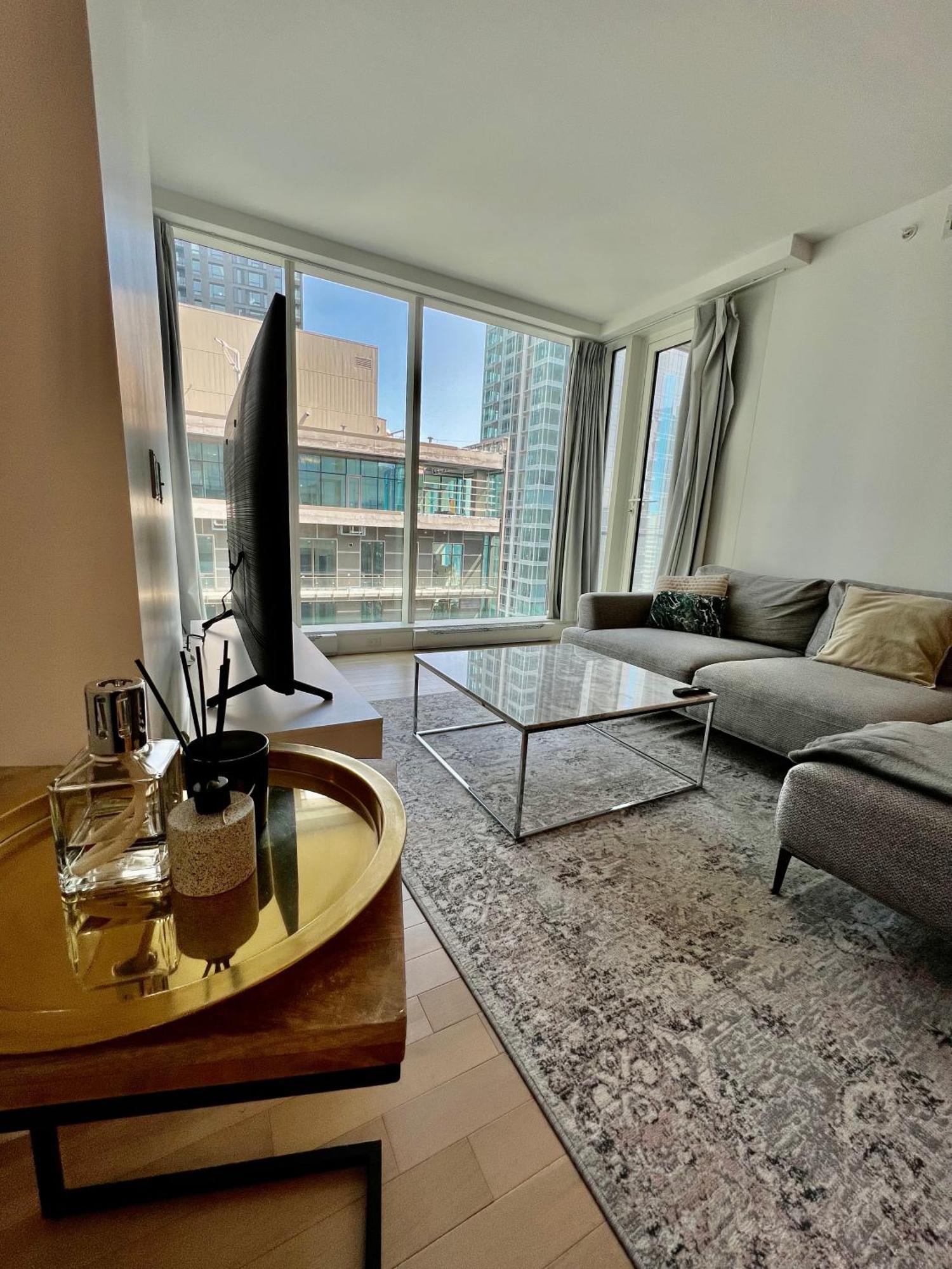 Apartment Perfect Location Downtown *