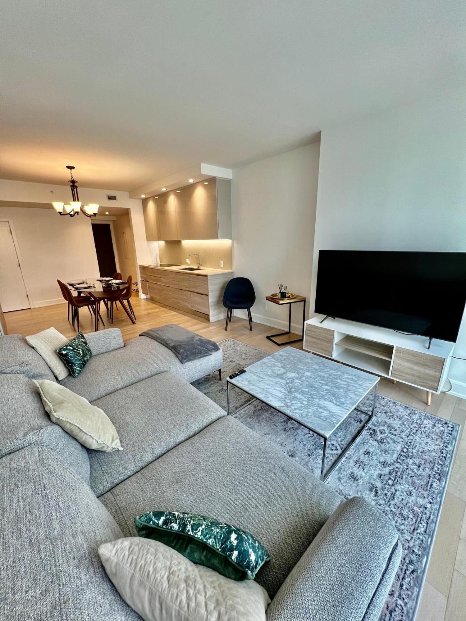 Perfect Location Downtown Montreal