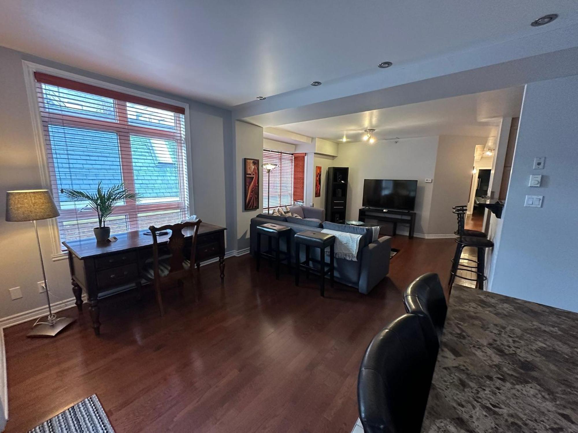 Aparthotelmontreal By Les Terrasses Saint Urbain 2225i2 4*