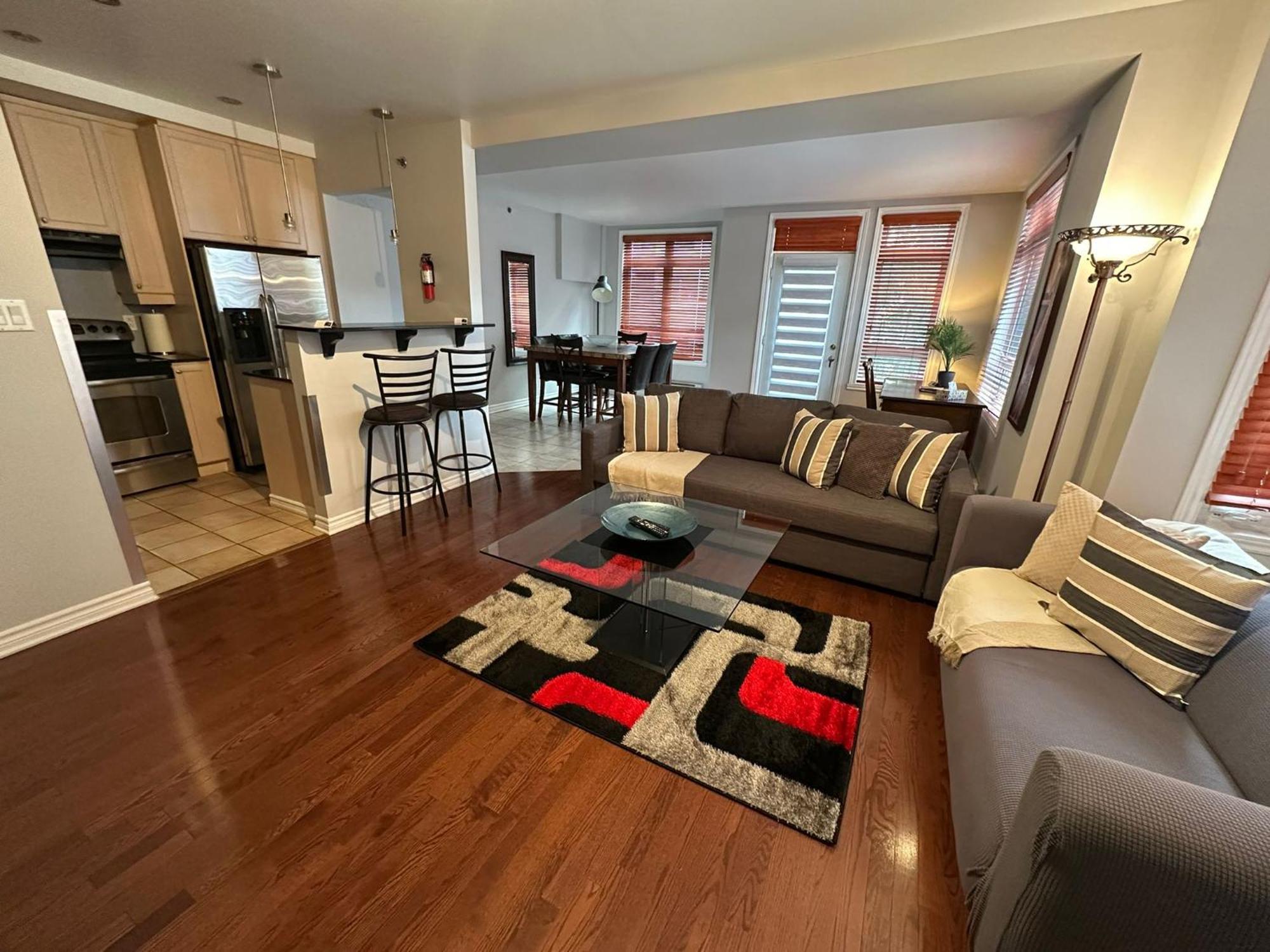 Aparthotelmontreal By Les Terrasses Saint Urbain 2225i2 Apartment 4*