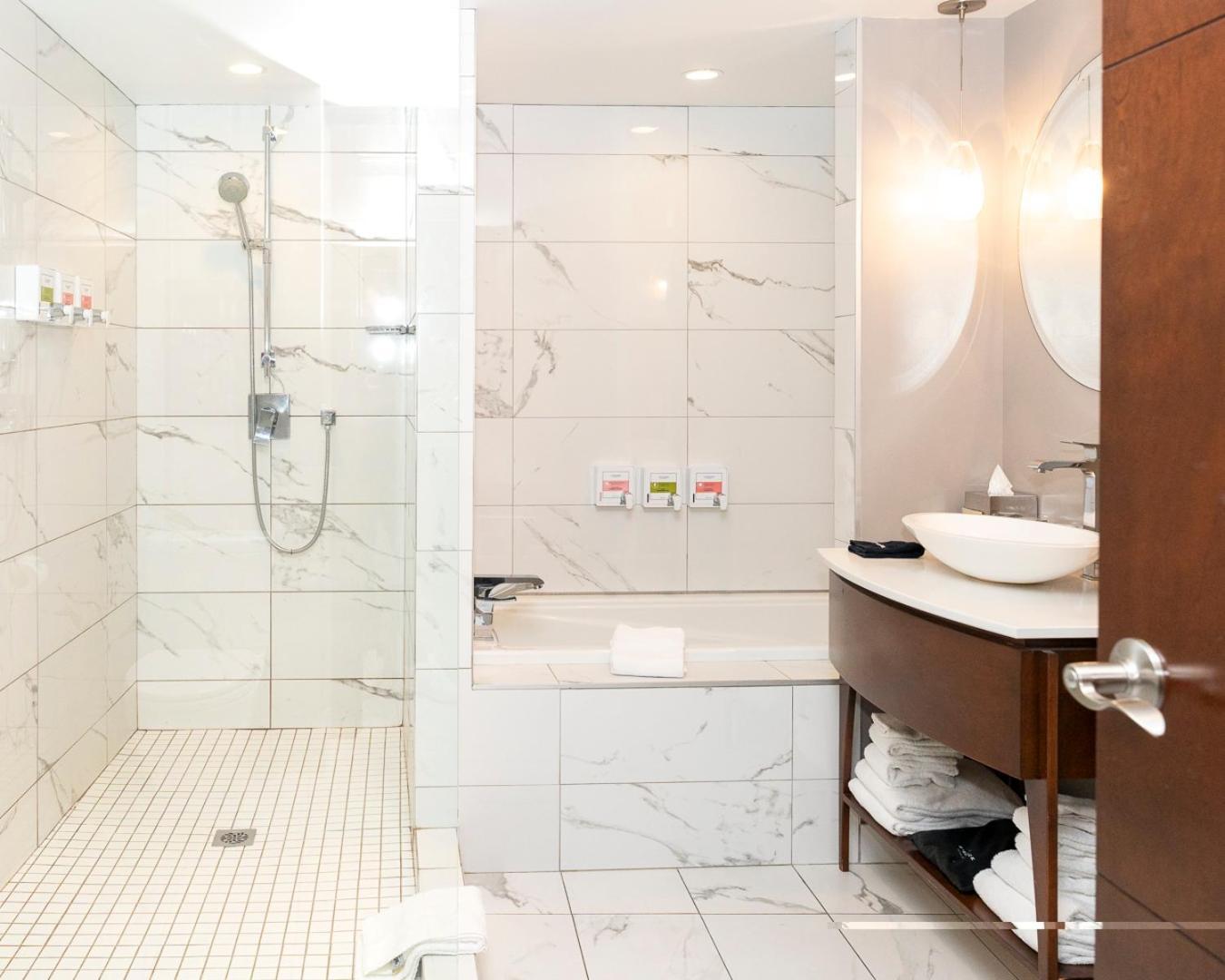 Saint-sulpice Hotel Montreal