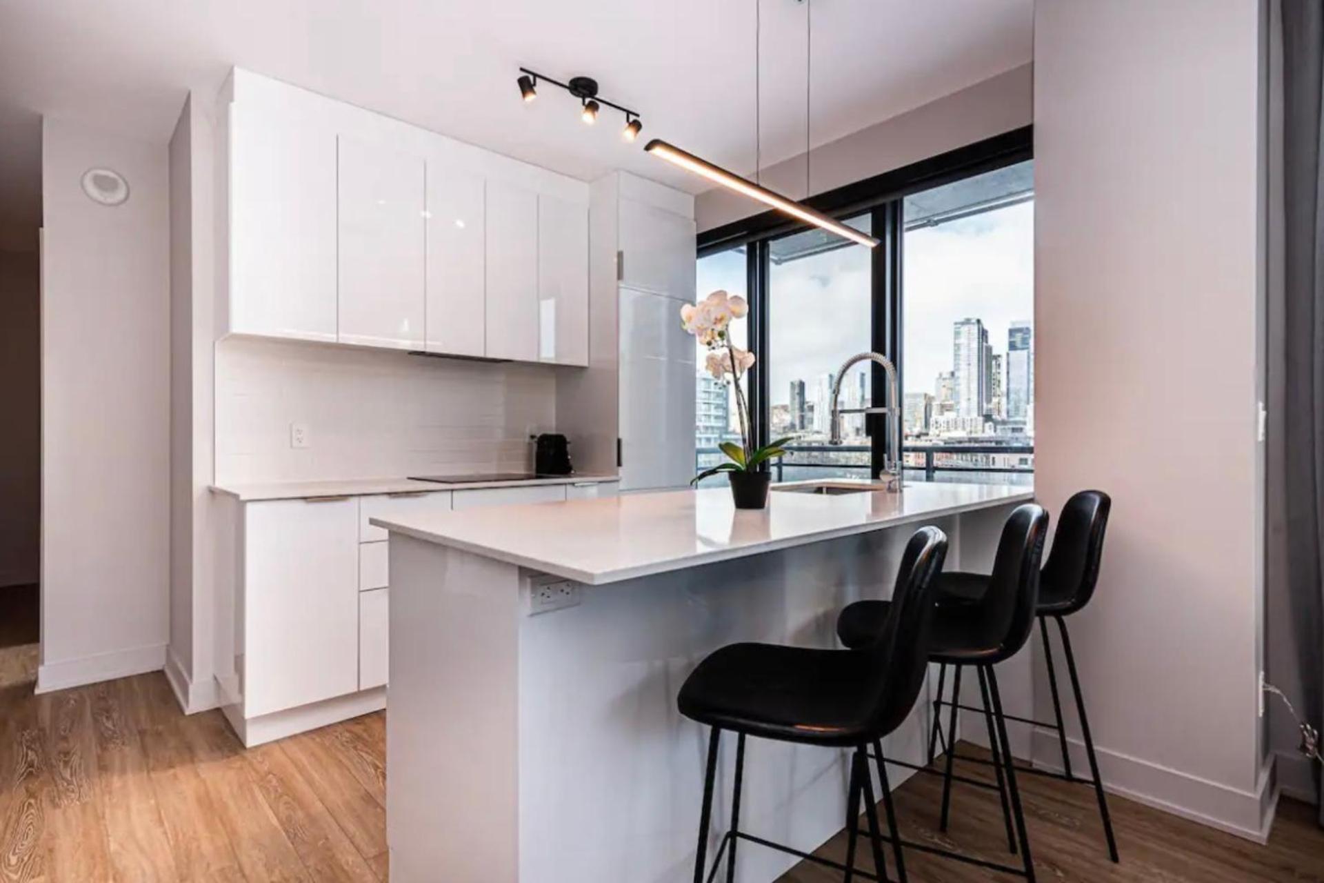 Luxurious Great View Canada Aparthotel Montreal