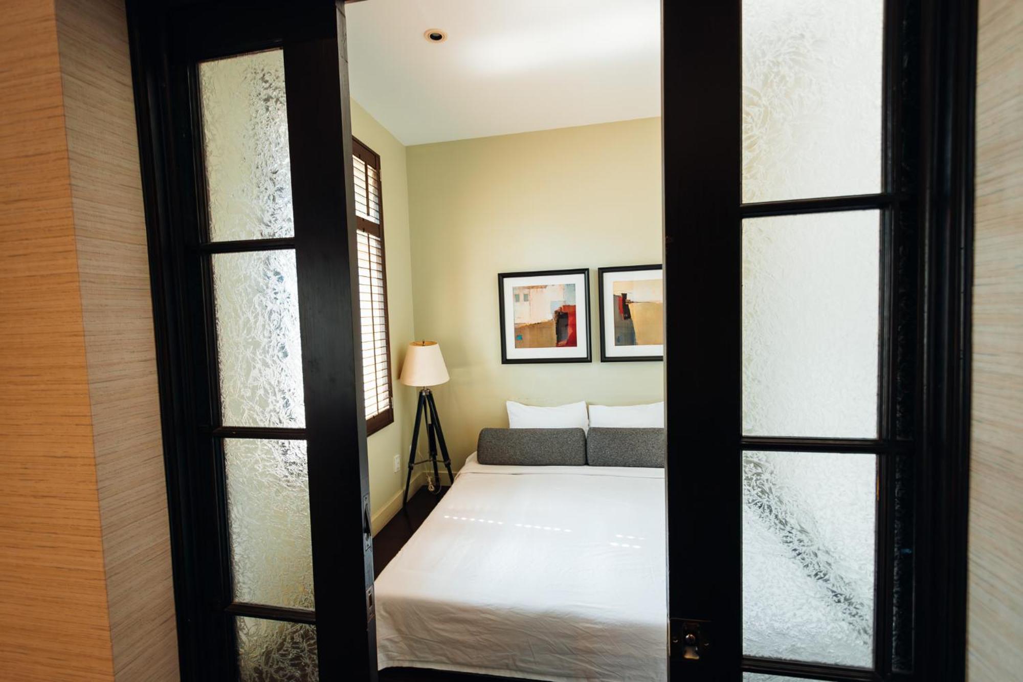 Self Check-in Boutique - Quartier Latin - 201 Aparthotel Montreal