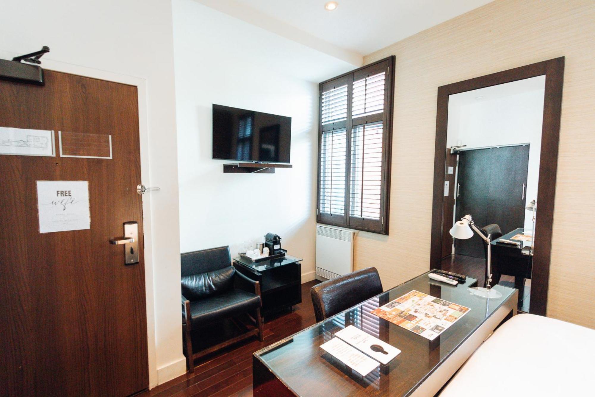 Self Check-in Boutique - Quartier Latin - 202 * Montreal