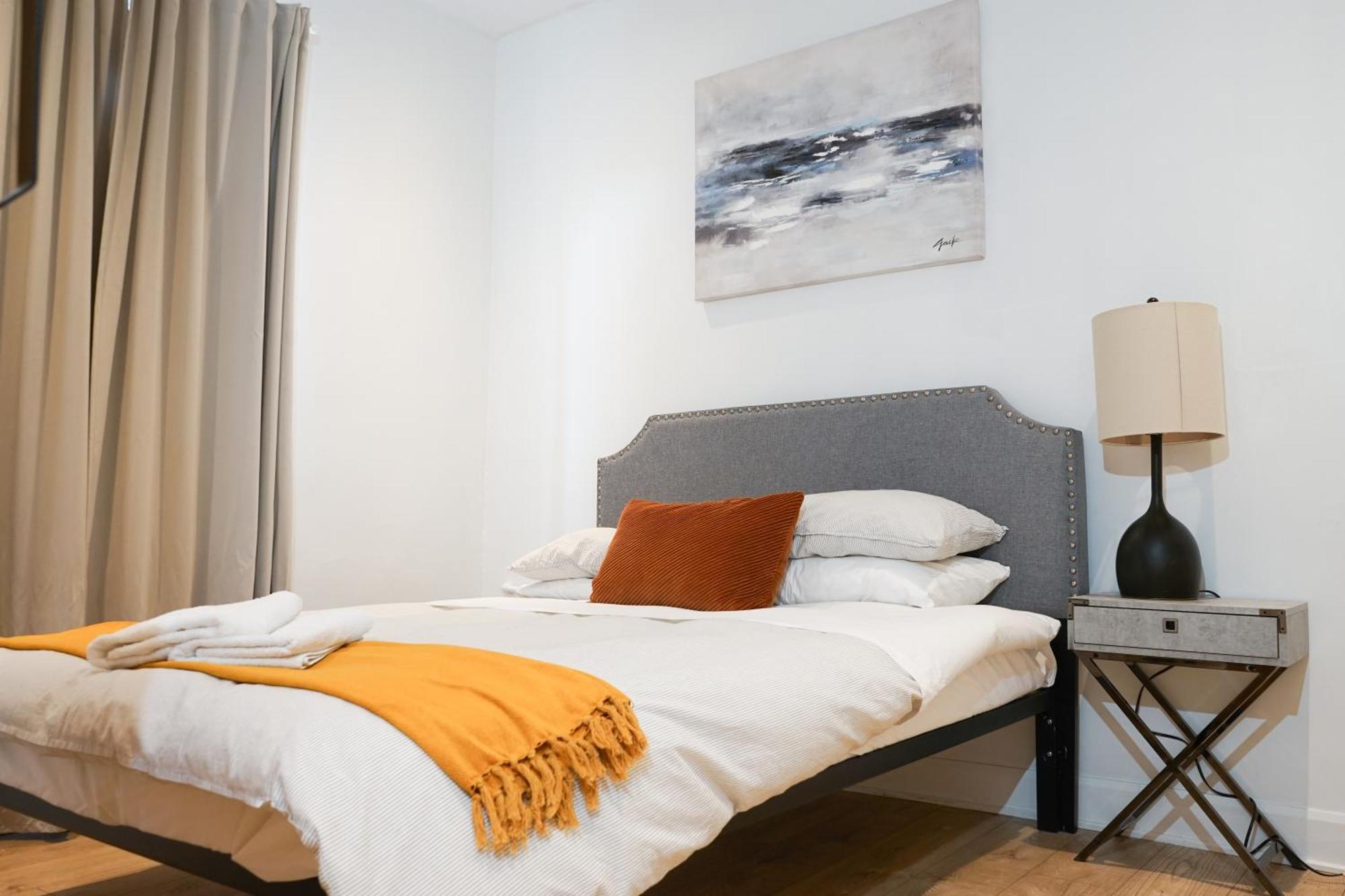Apartment Saint Laurent St Montreal