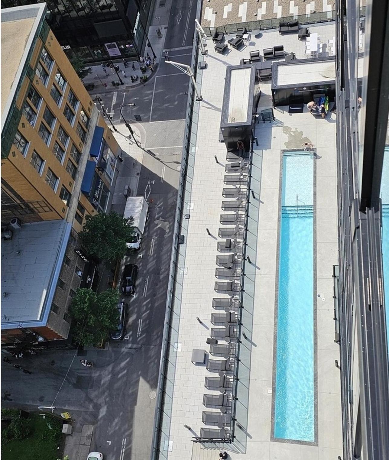 Sky Bridge Spectacular Apartment *