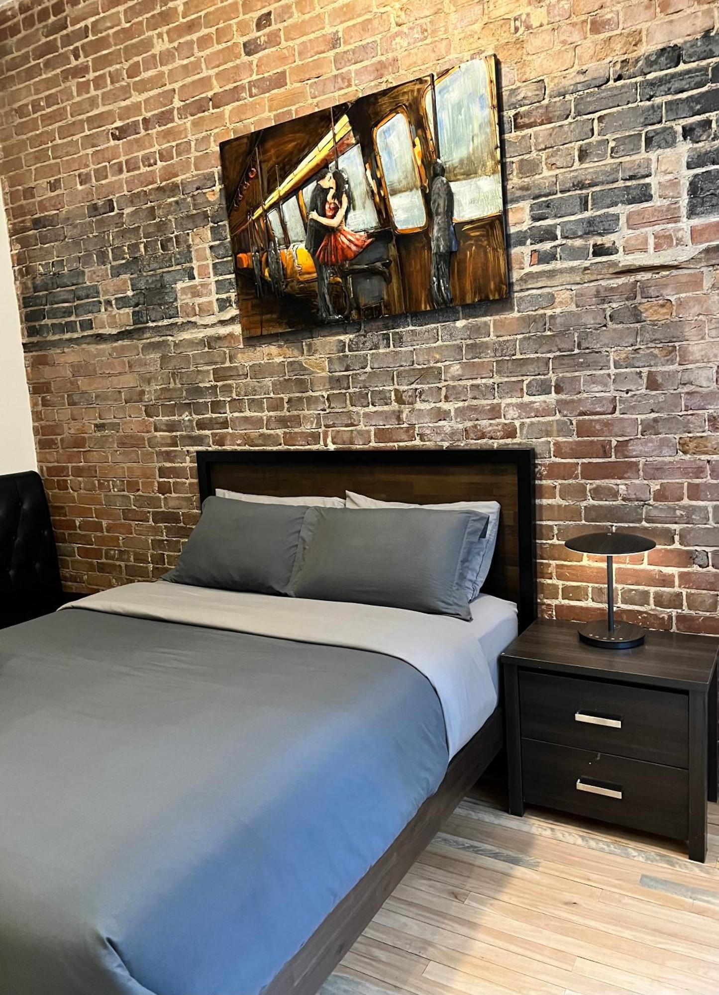 Elegant 1 Bedroom In Old Port - 202 Apartment *