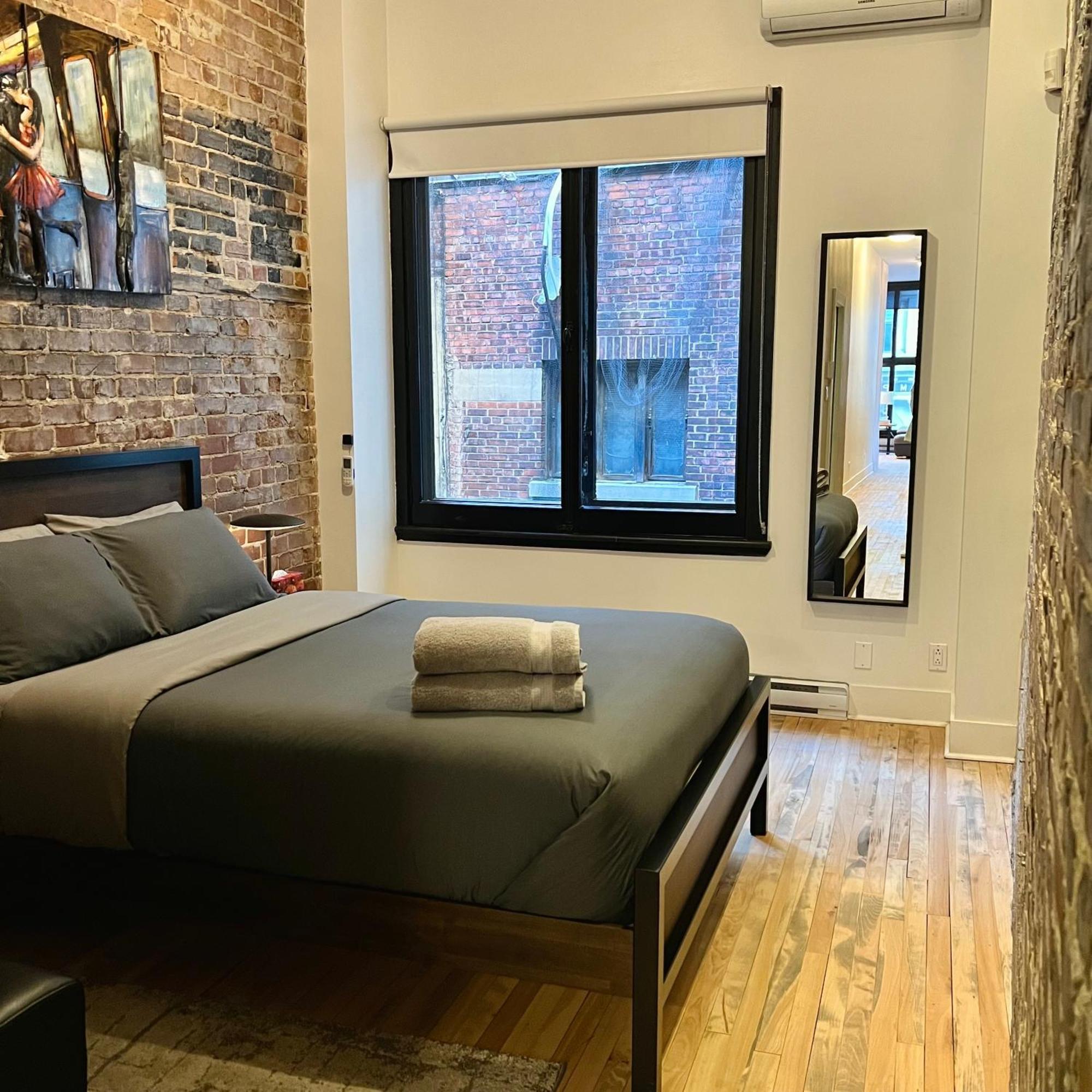 Elegant 1 Bedroom In Old Port - 202 * Montreal