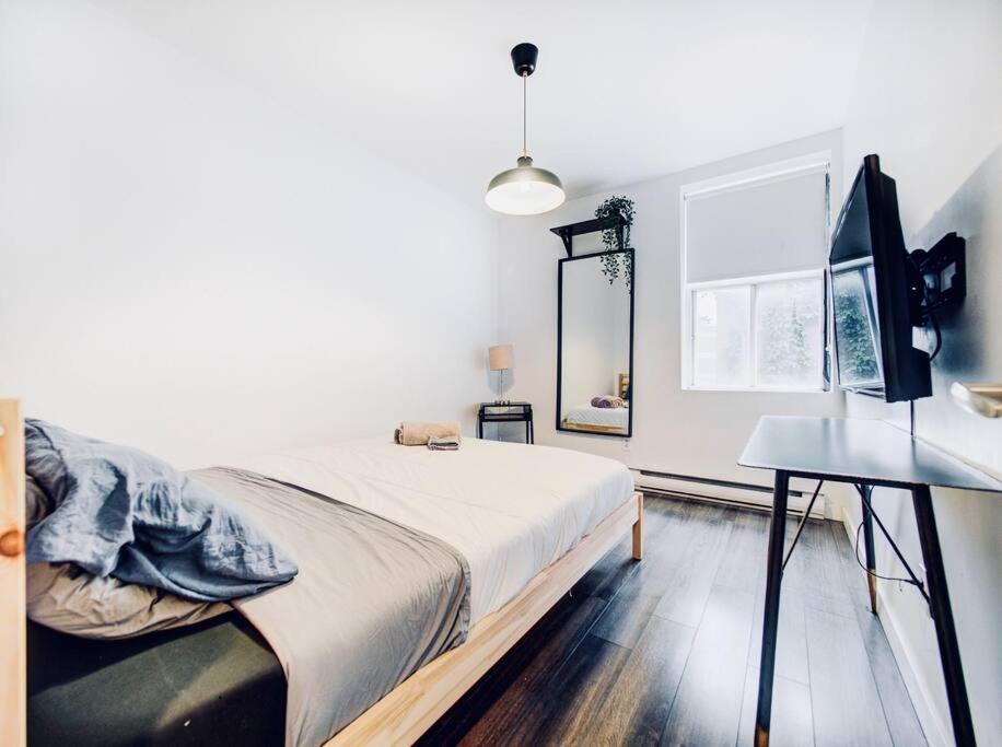 Charming 2 Bd Griffintown Apartment *