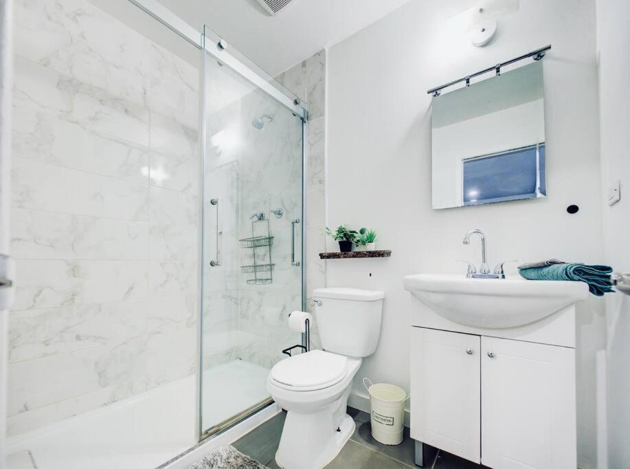 Apartment Charming 2 Bd Griffintown Montreal