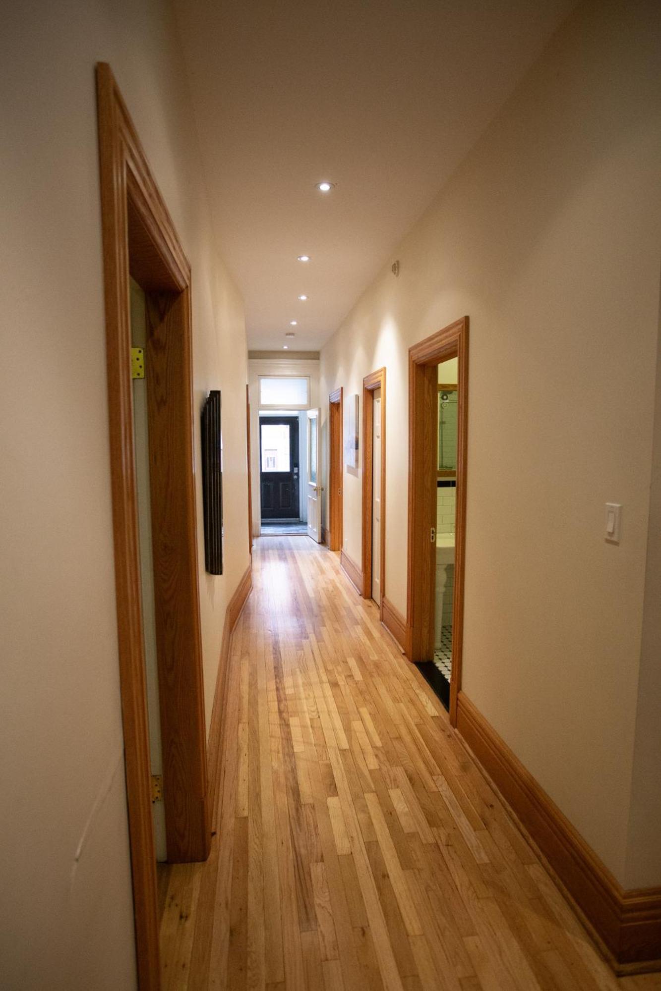 Apartment Spacious Downtown Apartment, 4br-2ba,free Wifi