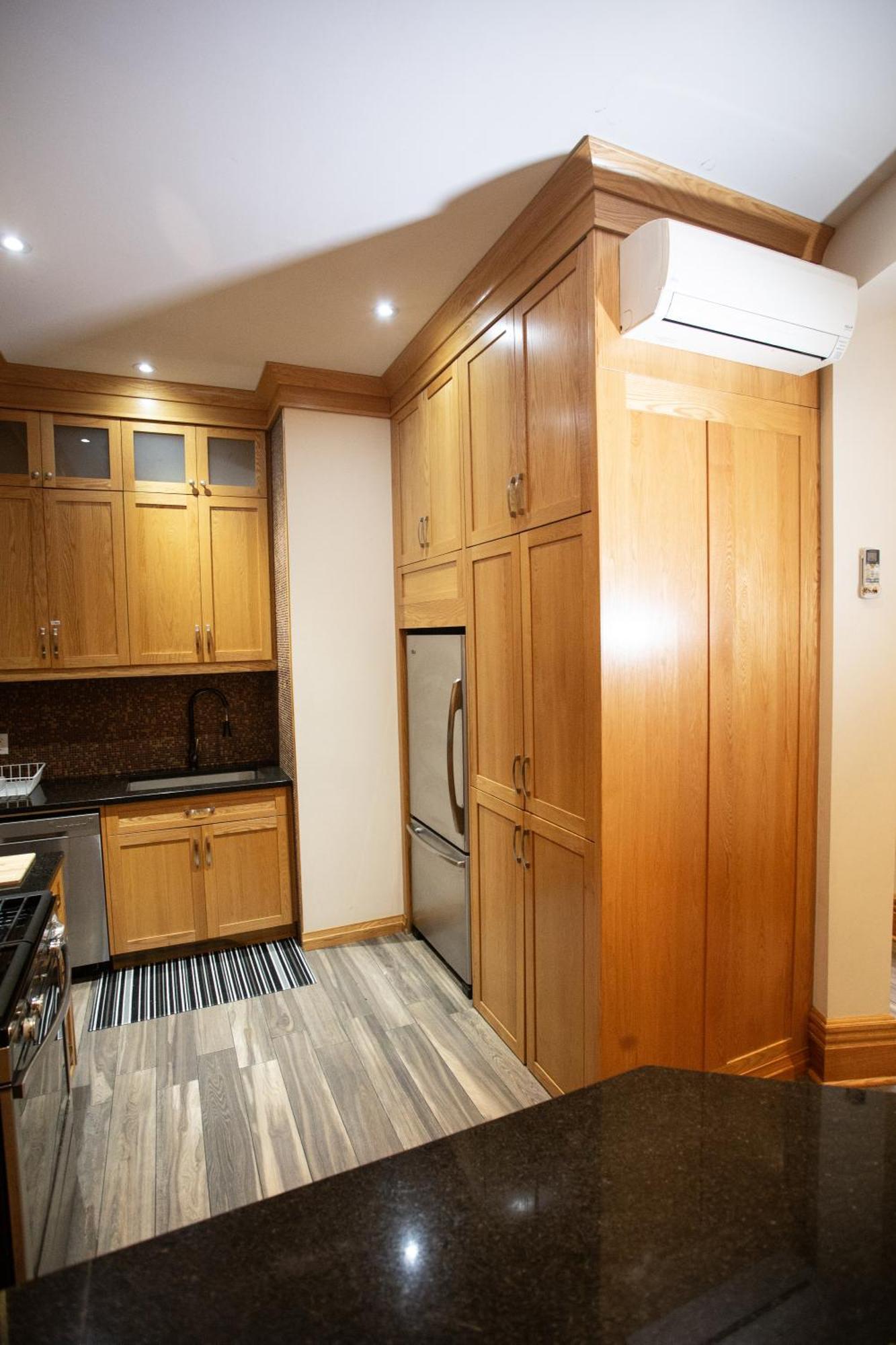 Spacious Downtown Apartment, 4br-2ba,free Wifi