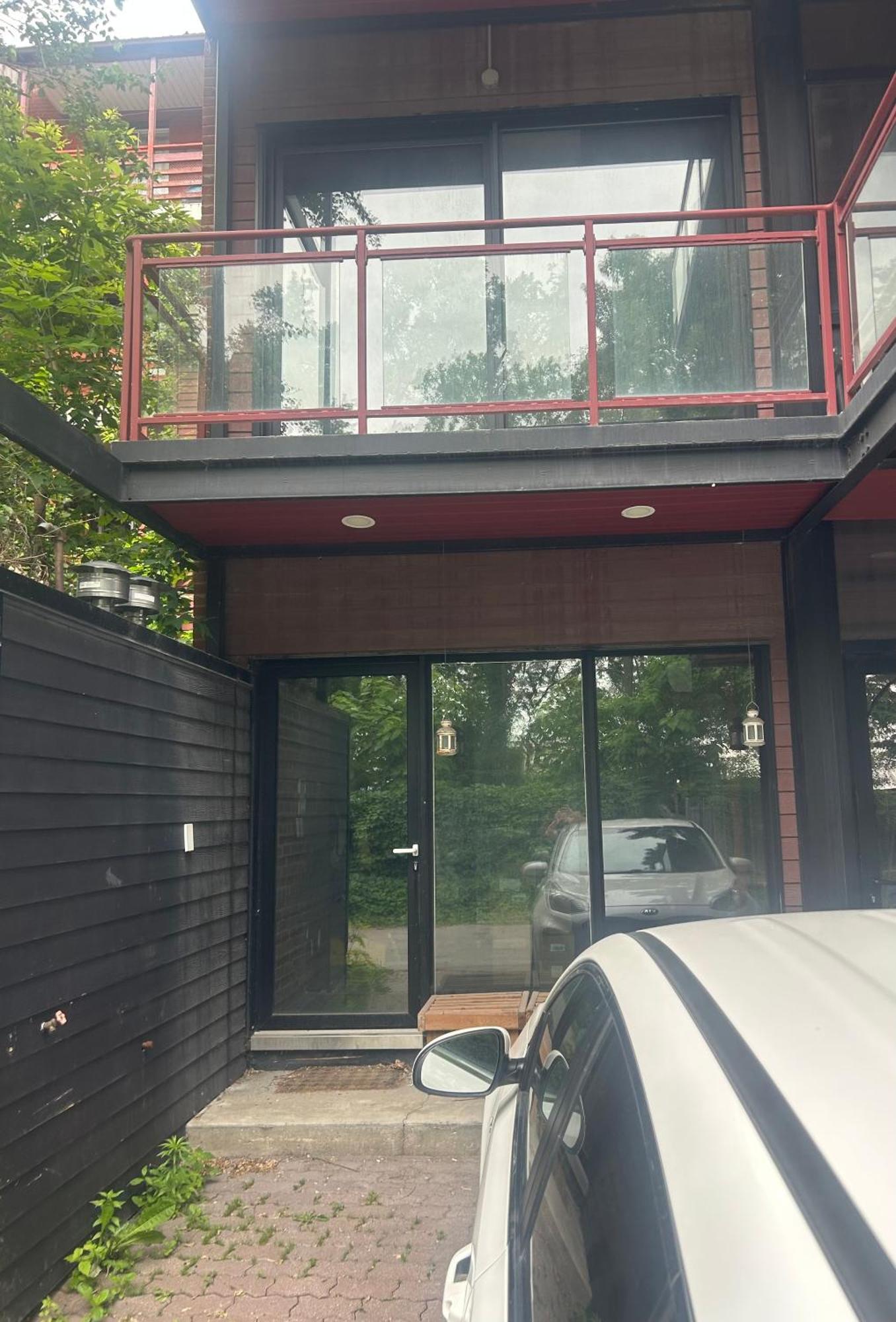 Luxury Downtown Apartment, 2 Br-2ba, Free Wifi Apartment *