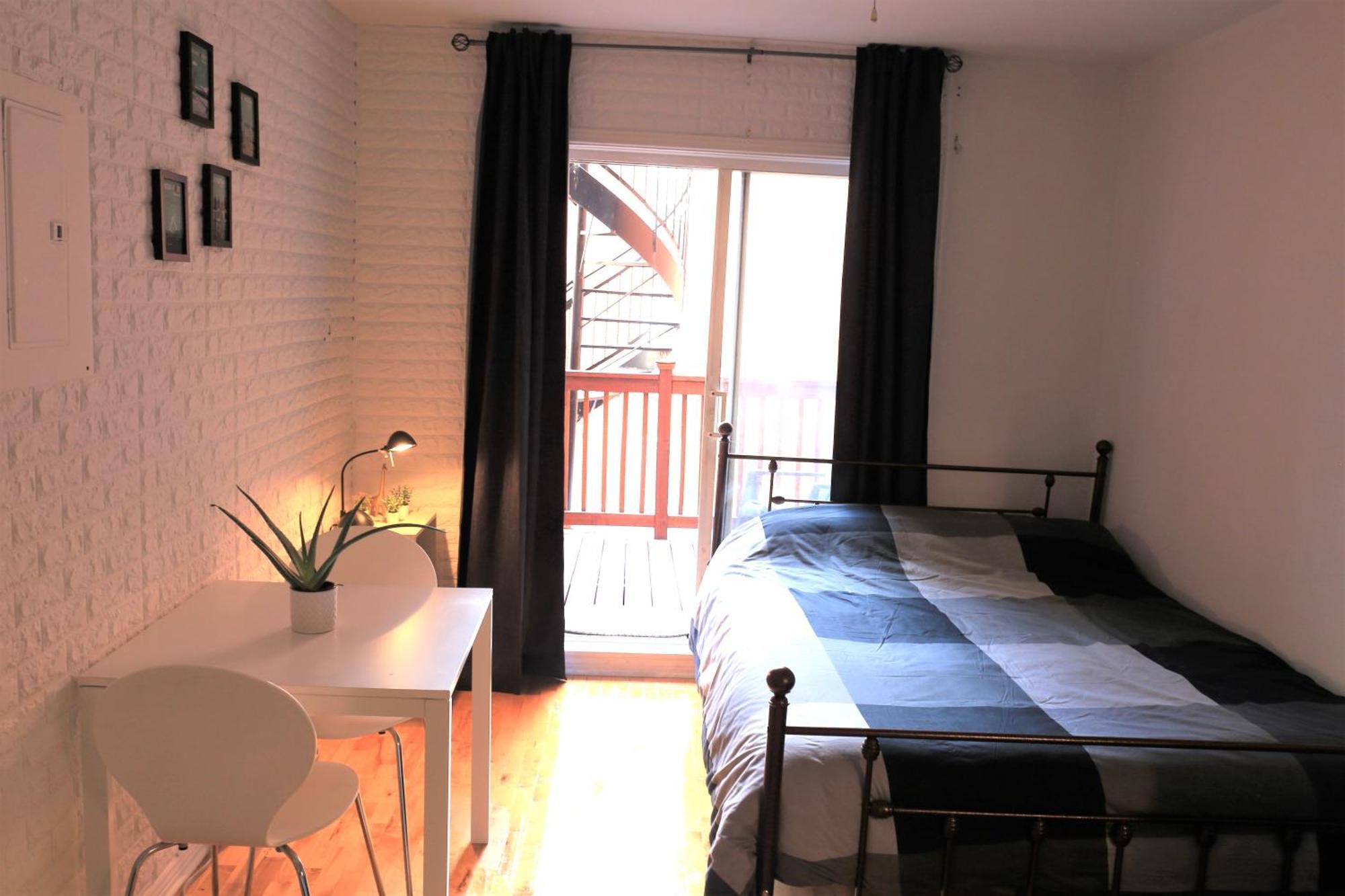 Cozy In Apartment Montreal