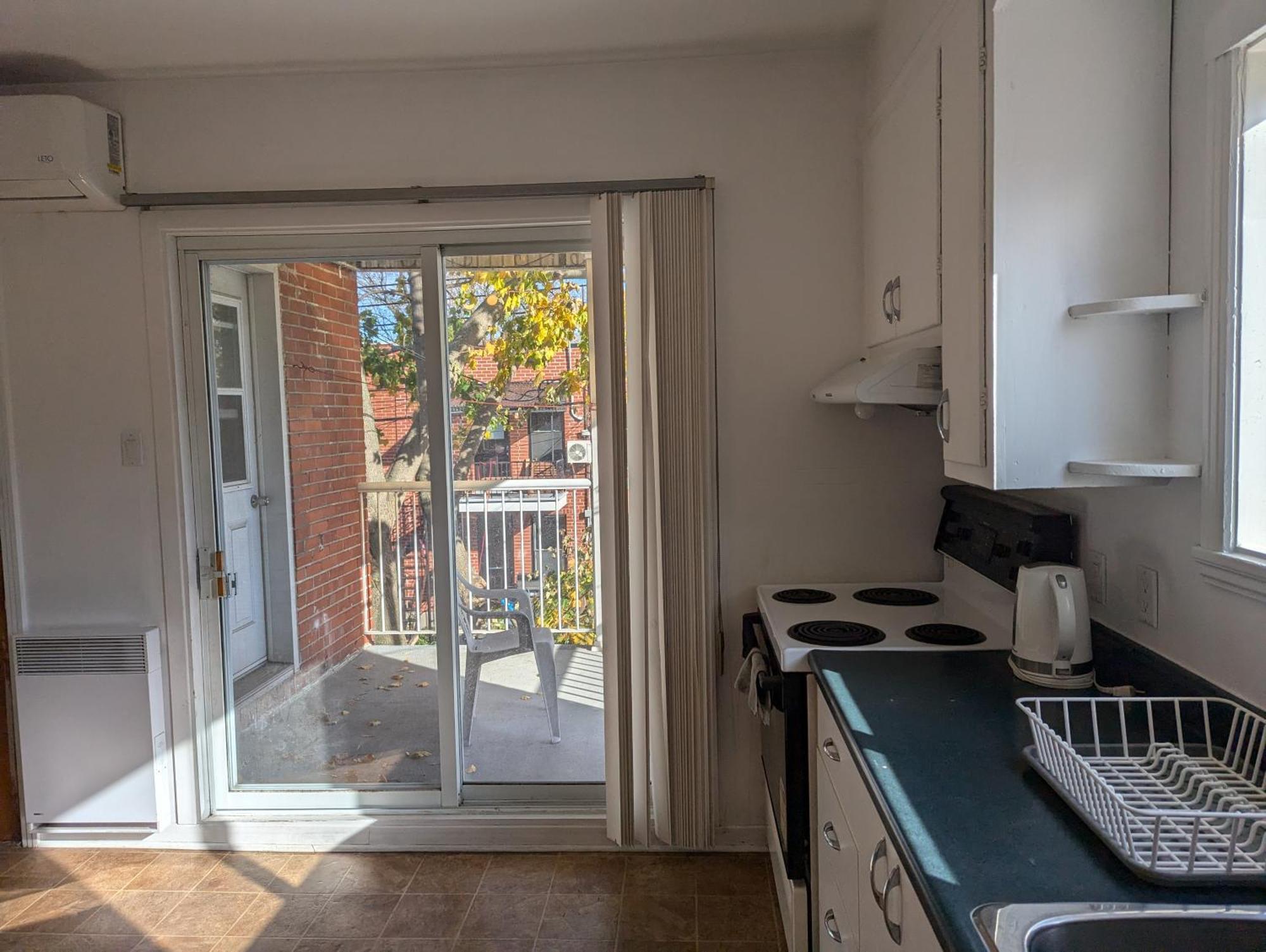 Comfy Close To Metro Monk Station With Self Check In