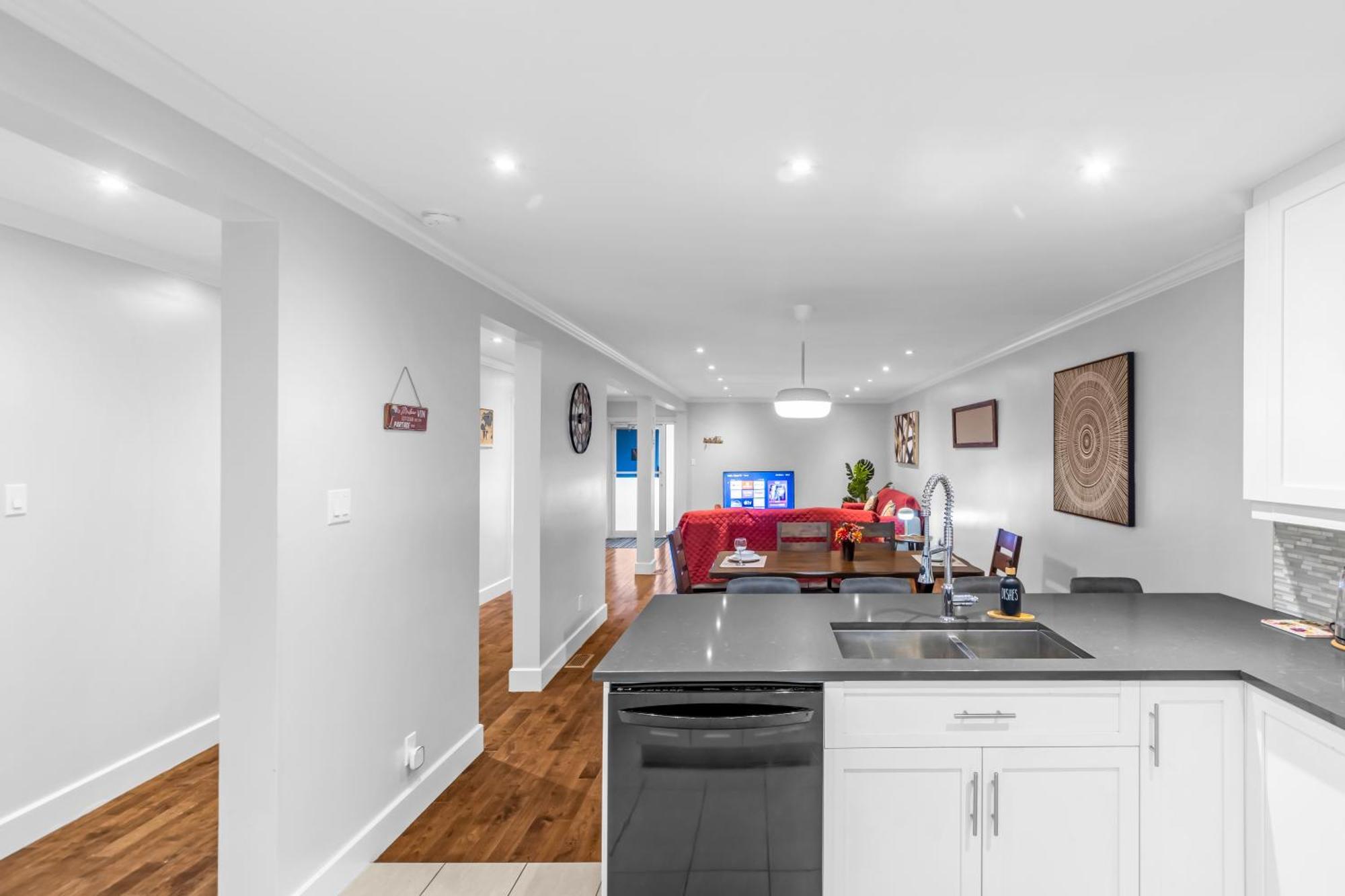 Amazing 3-bedrooms In Rosemont - * Montreal