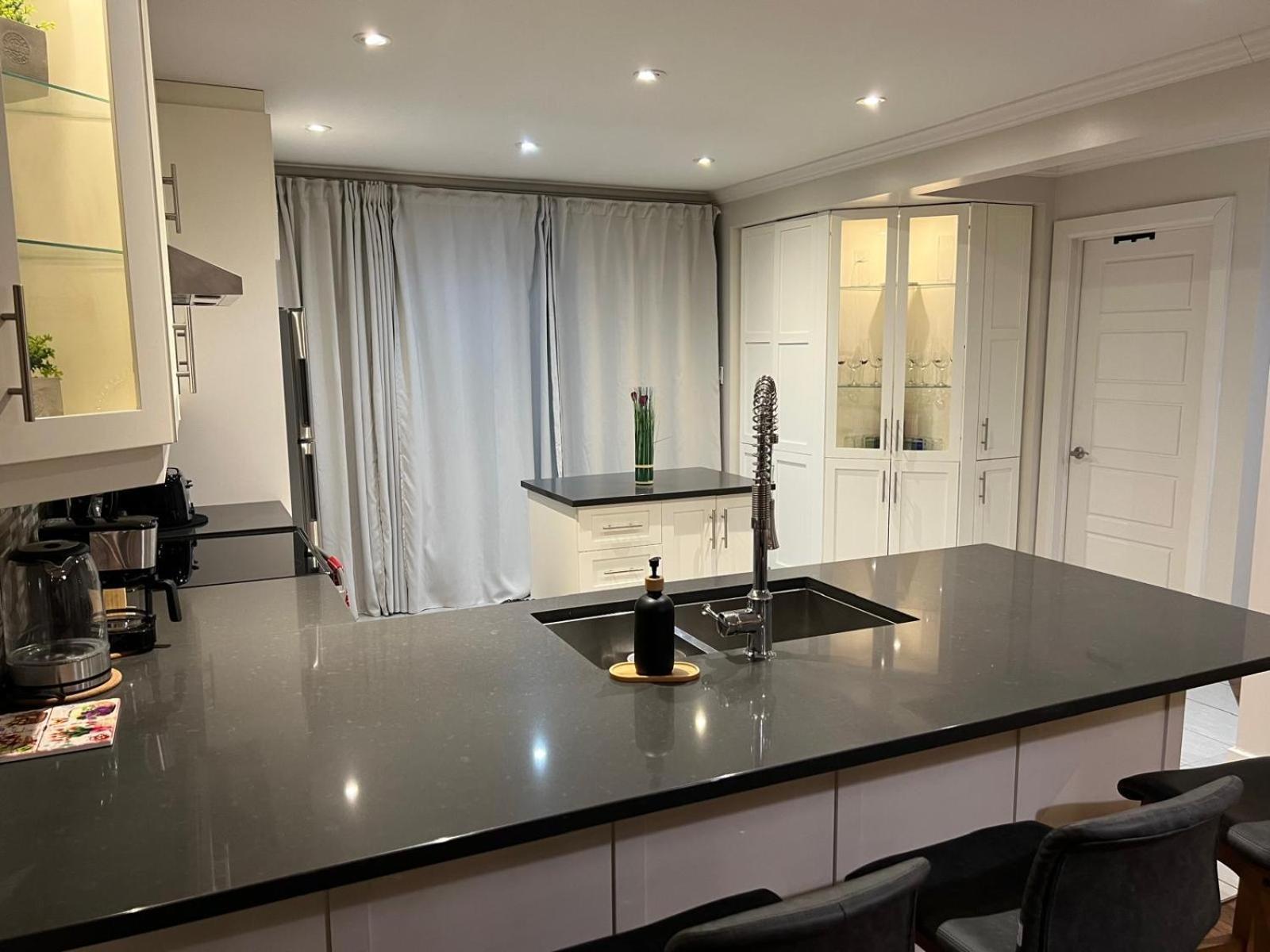 Apartment Amazing 3-bedrooms In Rosemont - Montreal