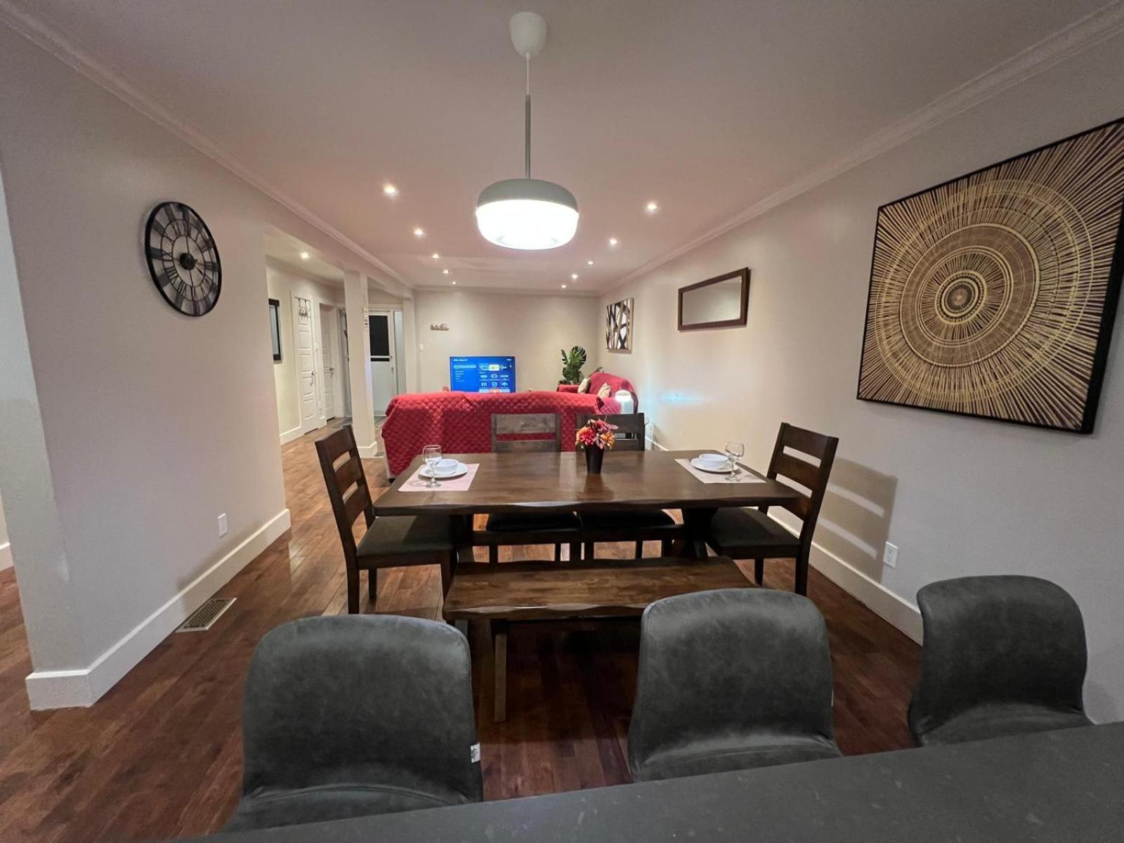 Amazing 3-bedrooms In Rosemont - *