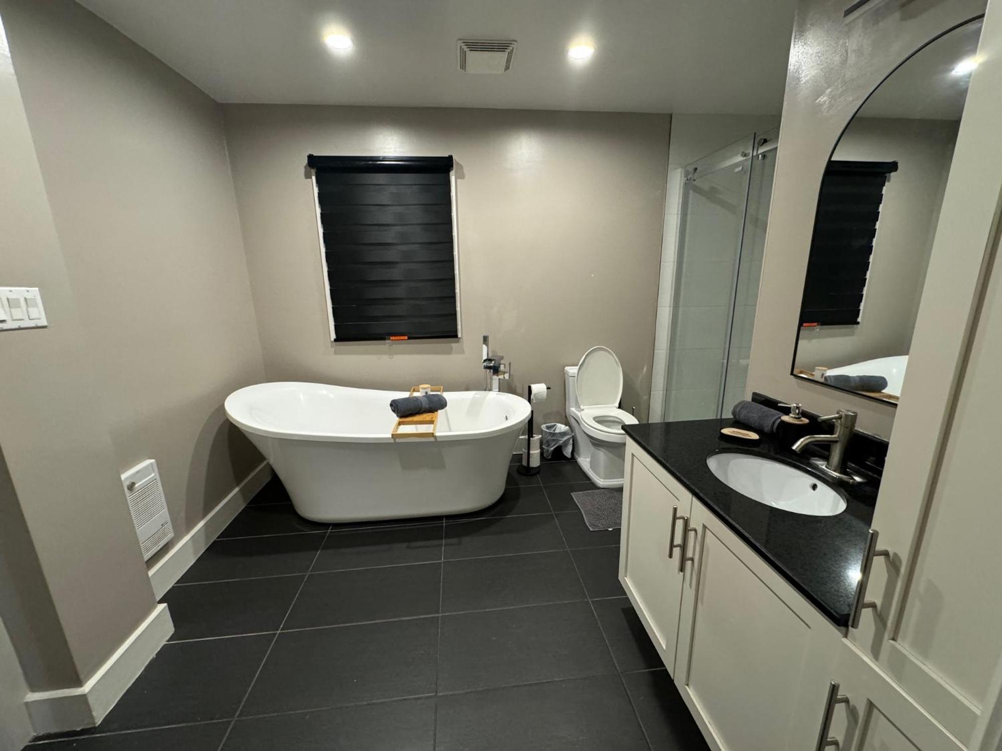 Amazing 3-bedrooms In Rosemont - * Montreal