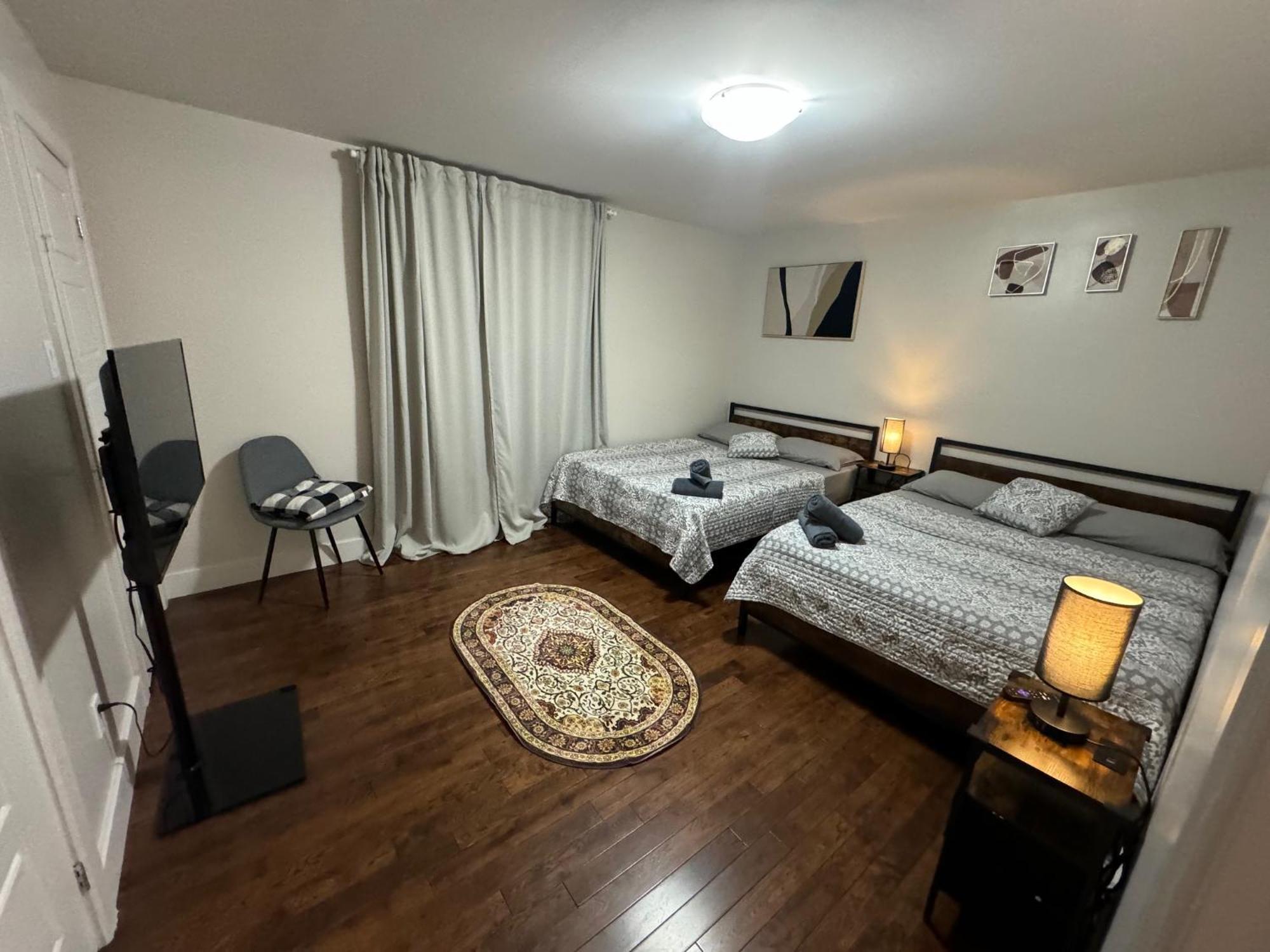 Amazing 3-bedrooms In Rosemont - *