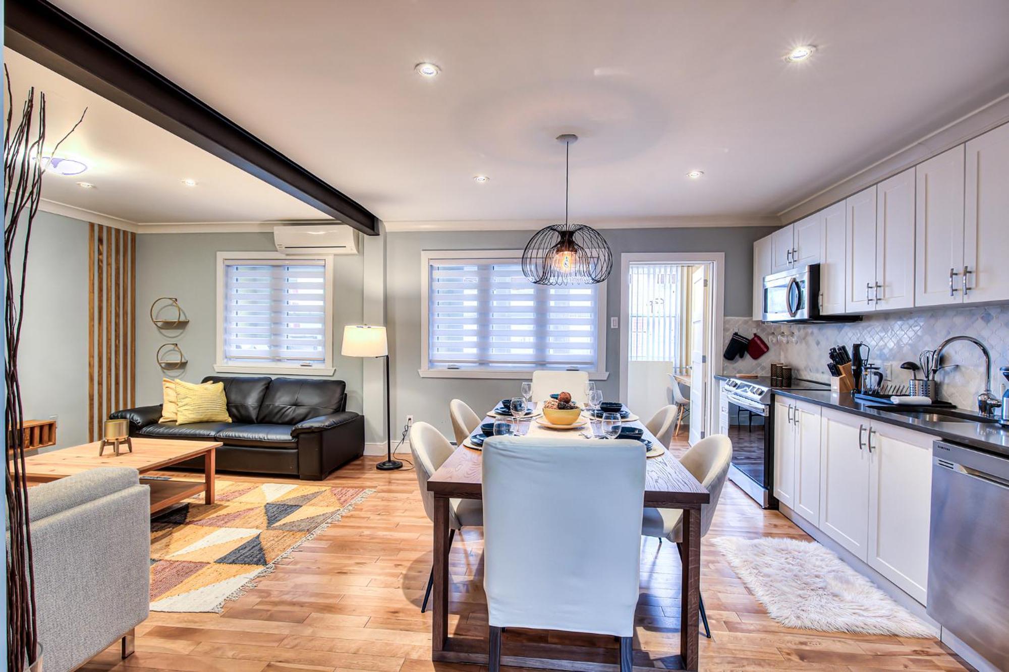 Apartment Charming 2br With Balcony In Montreal