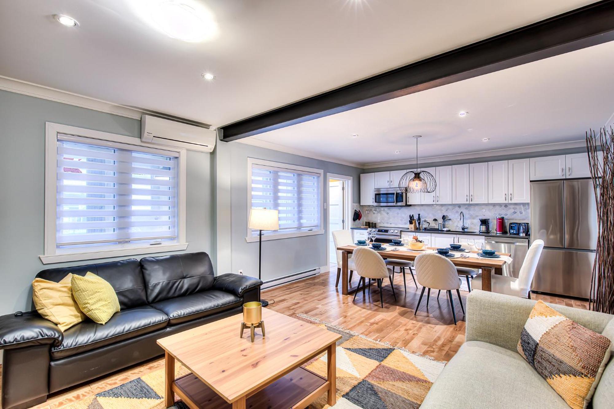 Apartment Charming 2br With Balcony In