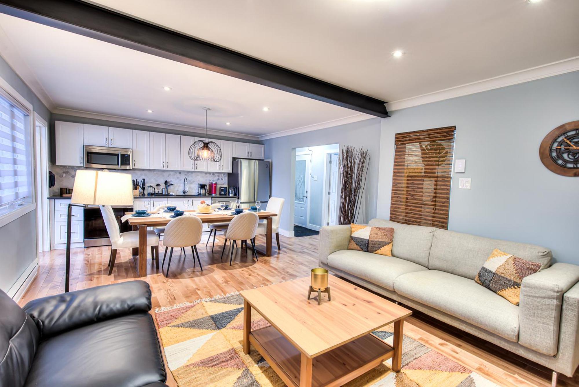 Charming 2br With Balcony In * Montreal