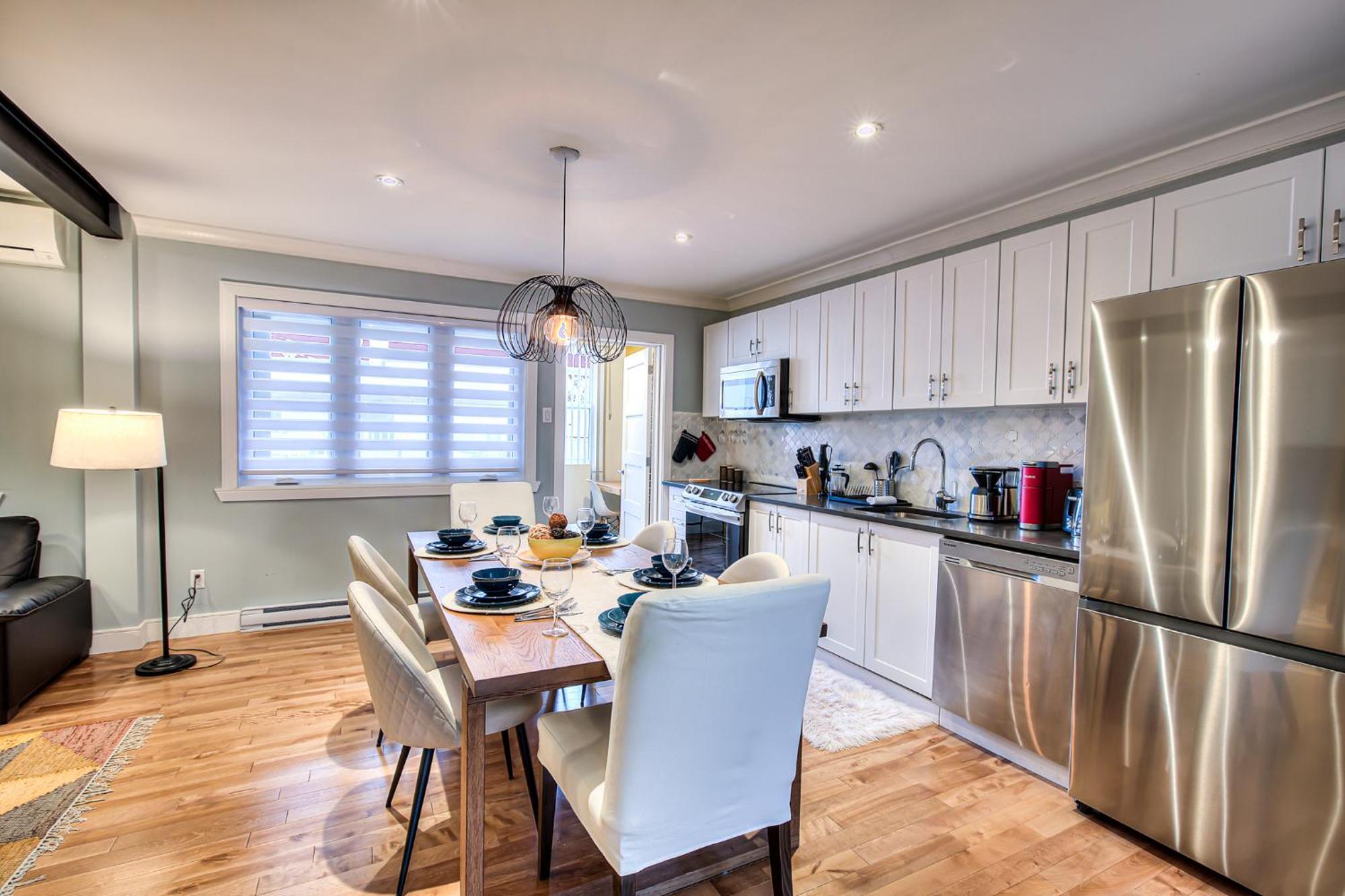 Apartment Charming 2br With Balcony In *